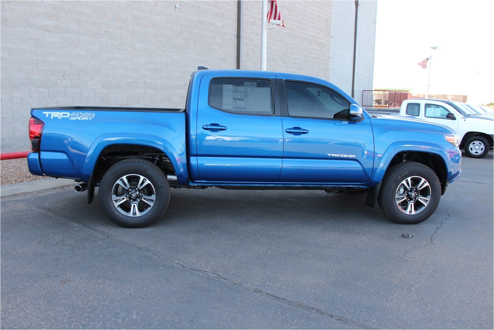 new 2018 toyota tacoma trd sport double cab 5 bed v6 4x4 at