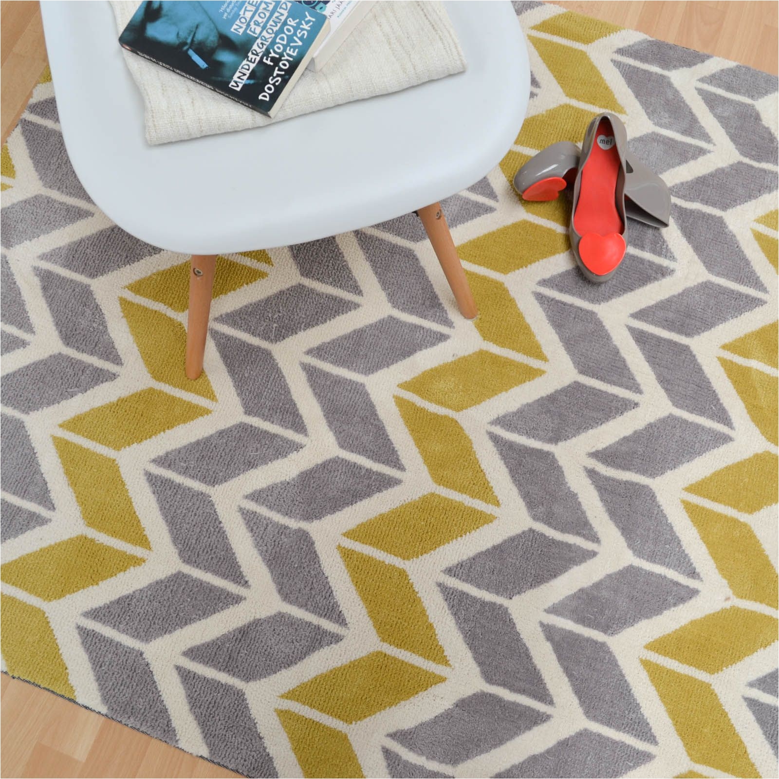 arlo chevron rugs in lemon and grey free uk delivery the rug seller