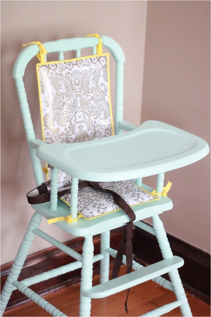 eyes wide open i love this highchair need to get crackin
