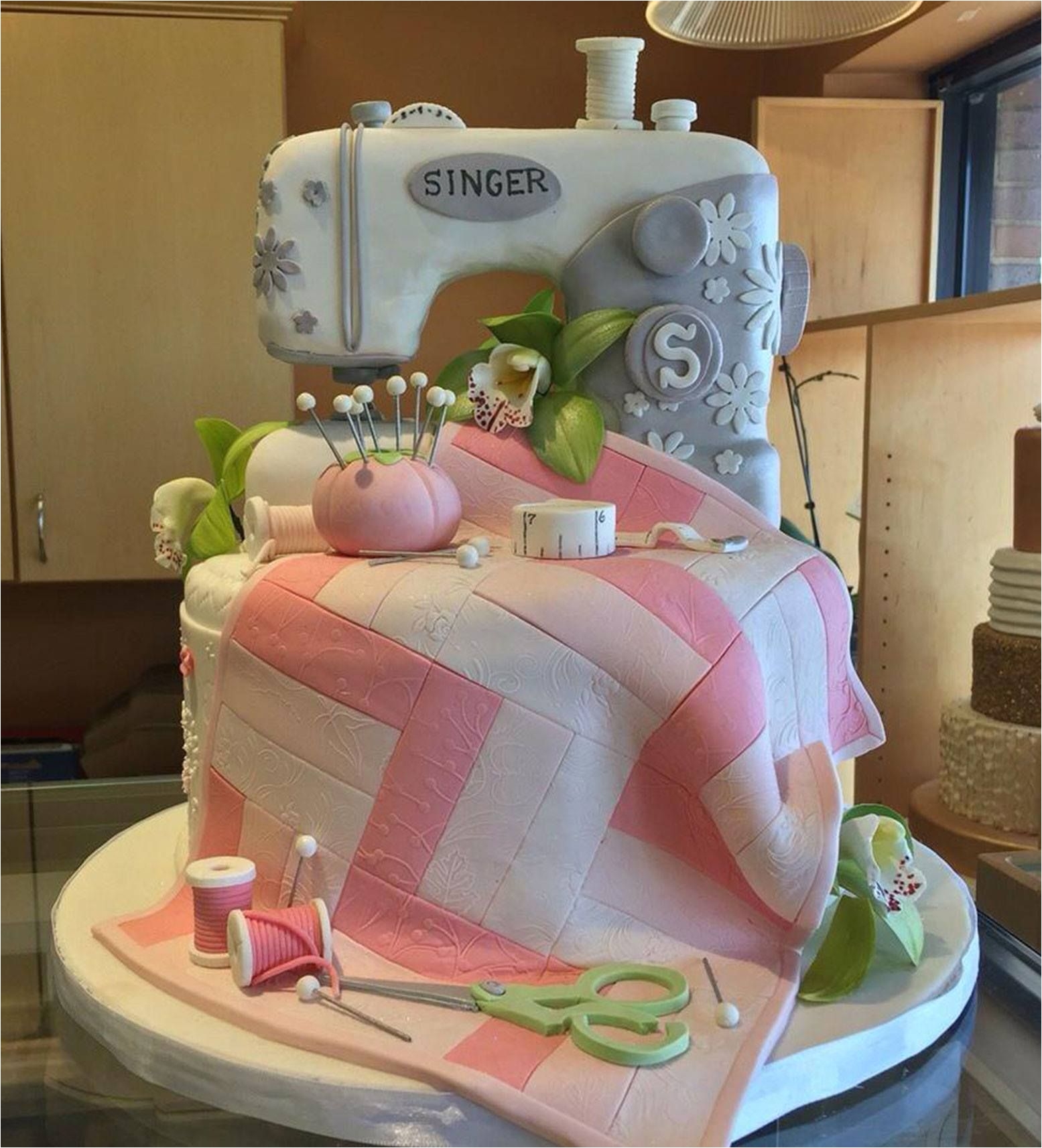 sewing machine cake these are the best cake ideas