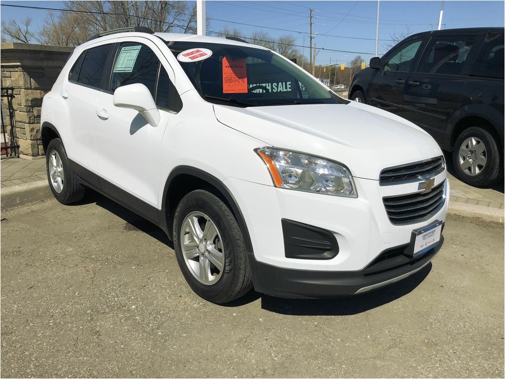 white summit white 2016 chevrolet trax right front corner photo in courtice on