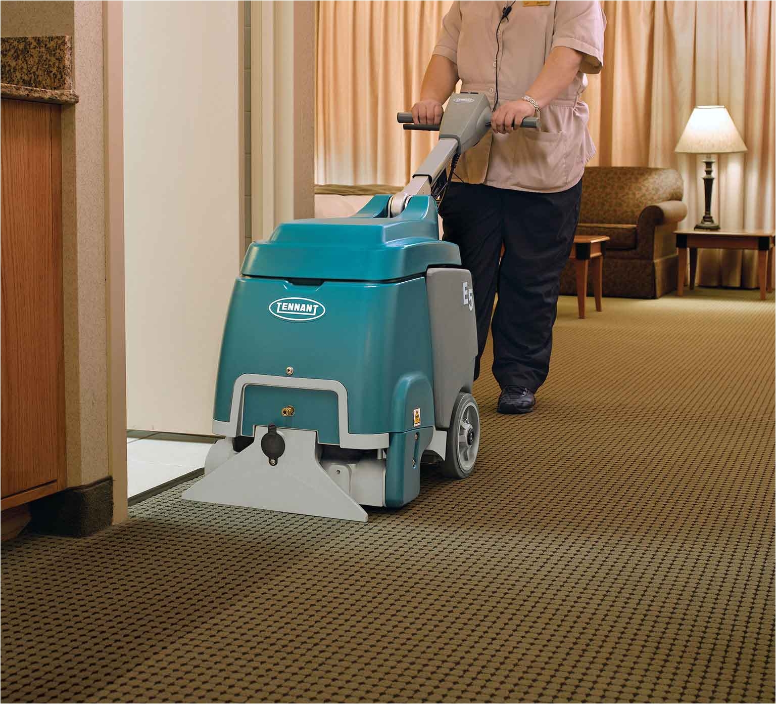 e5 compact low profile carpet extractor alt 7