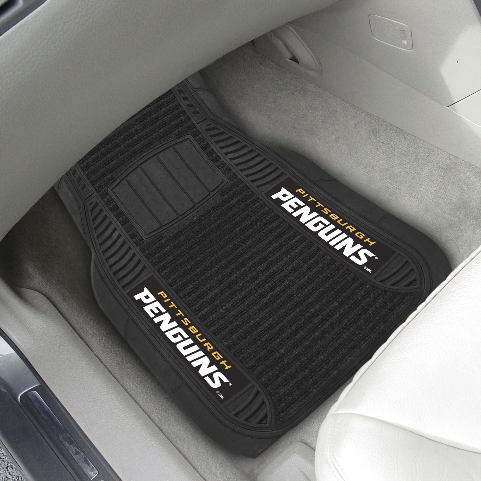 ncaa officially licensed vanderbilt university deluxe mat deluxe car mats are perfect for anyone who is serious about their ride and team pride