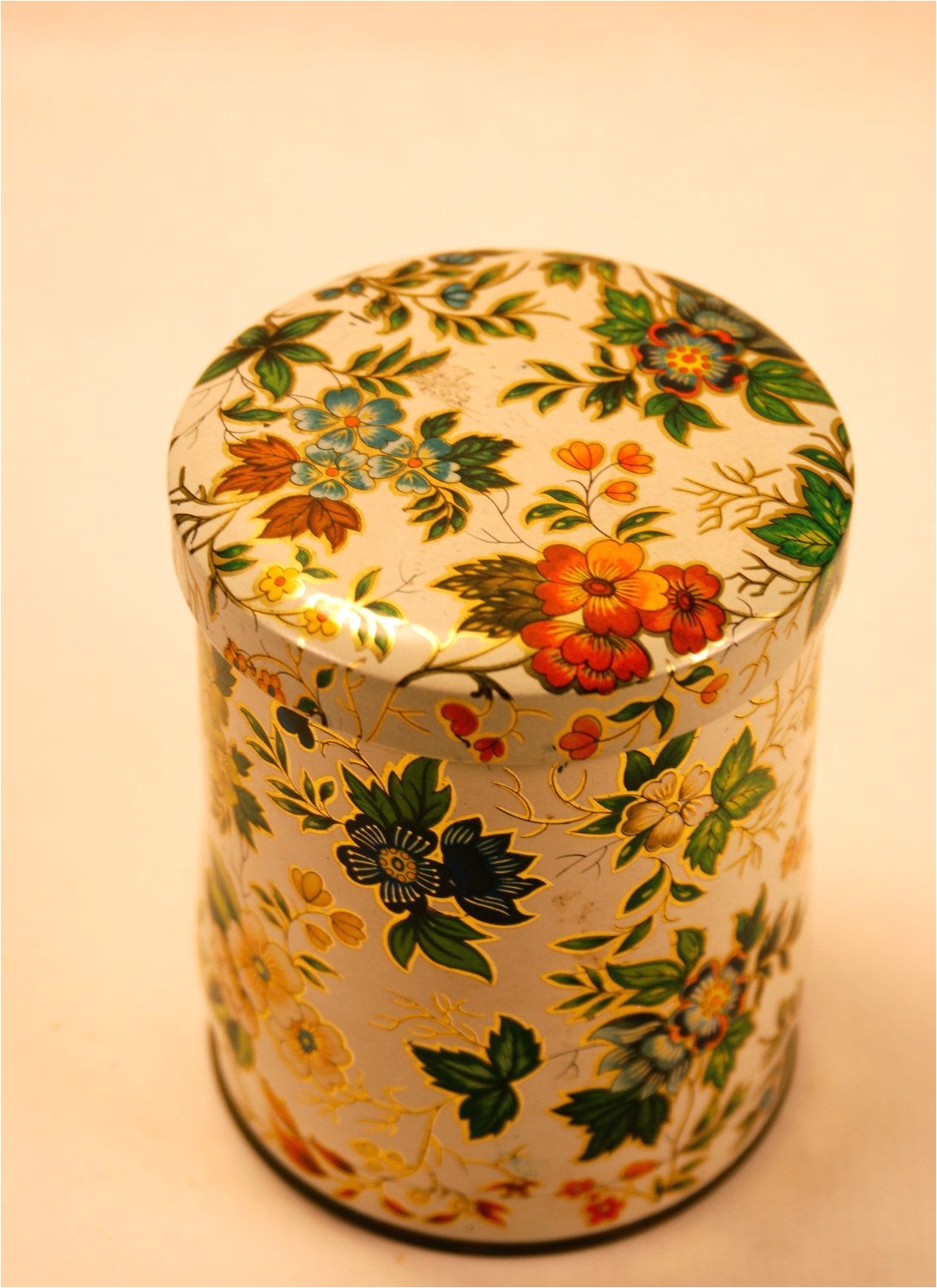 Decorative Tea Tins Vintage Tea Tin English Flowered Design by Lottalaceandvintage