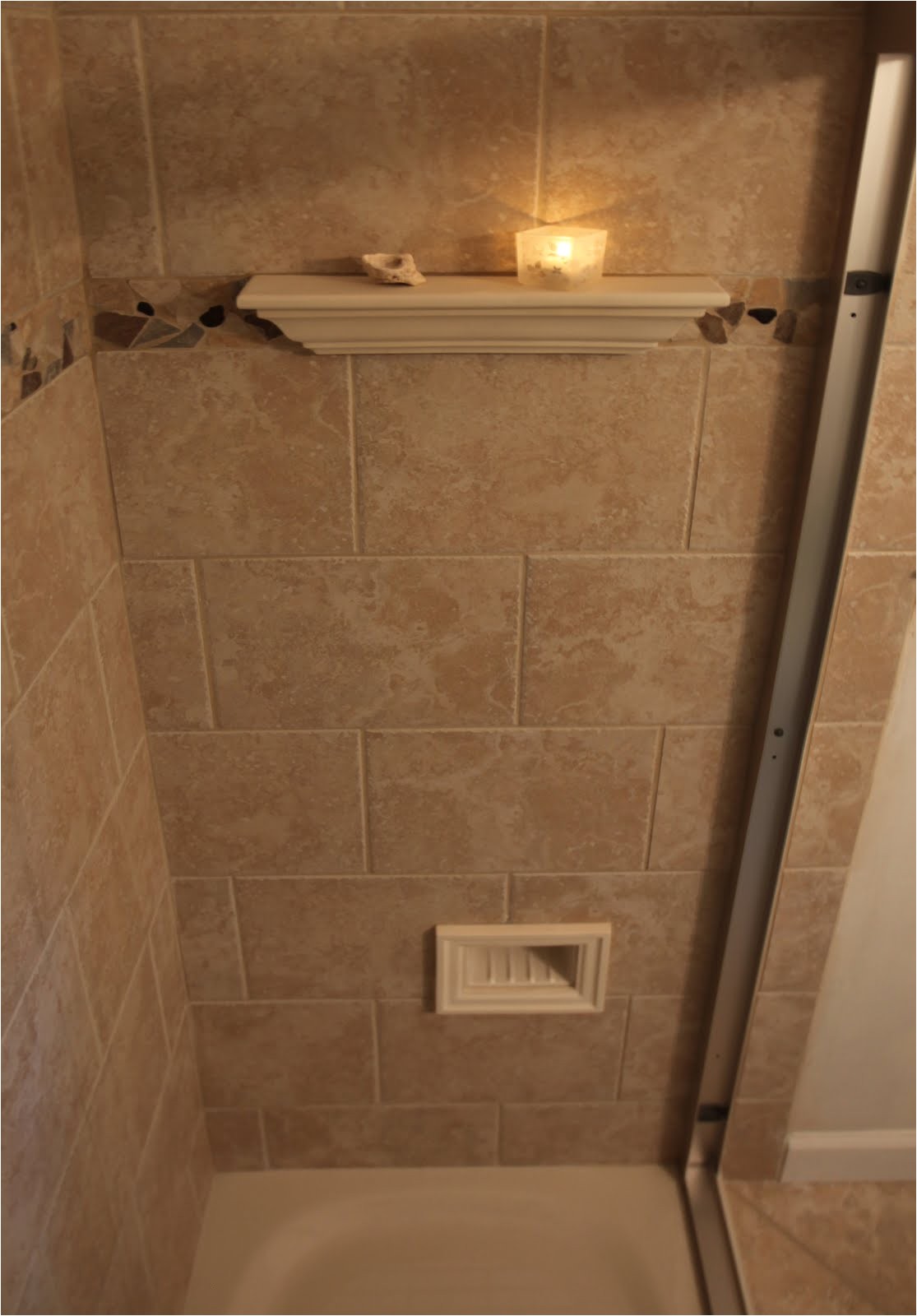 architectural niches crown and shower foot rest