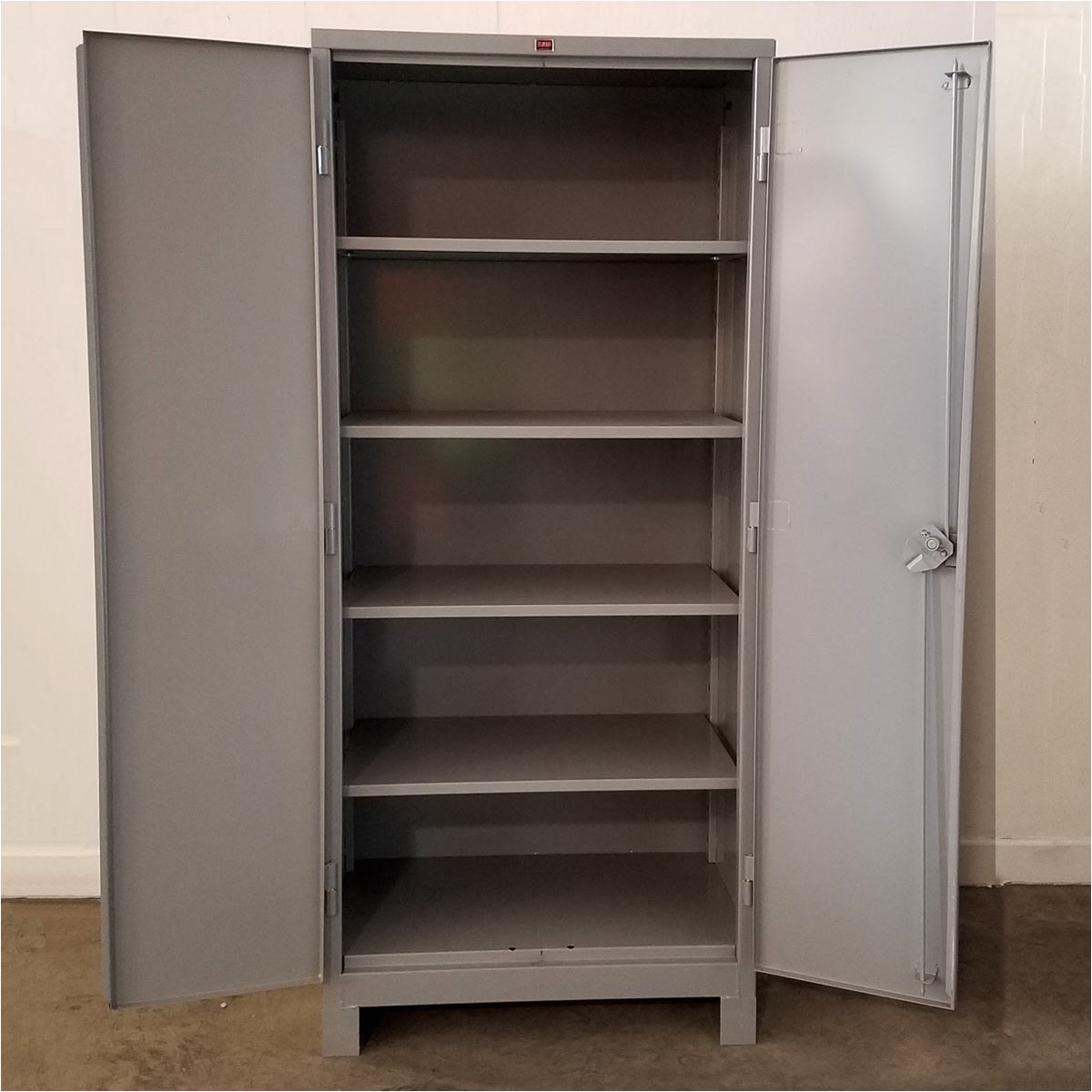 heavy duty cabinet