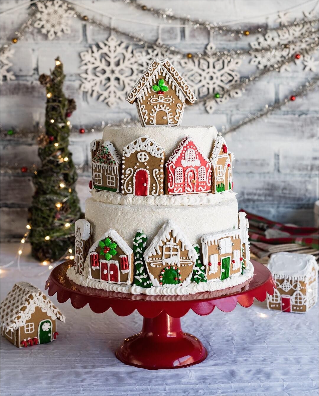 Gingerbread Christmas theme Decorations Gingerbreadlayer Cake with Fig Filling and White Chocolate