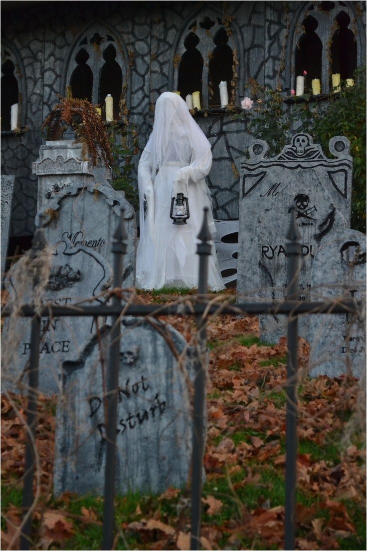 Halloween Cemetery Decoration Ideas 508 Best Halloween Images On Pinterest Halloween Prop Halloween