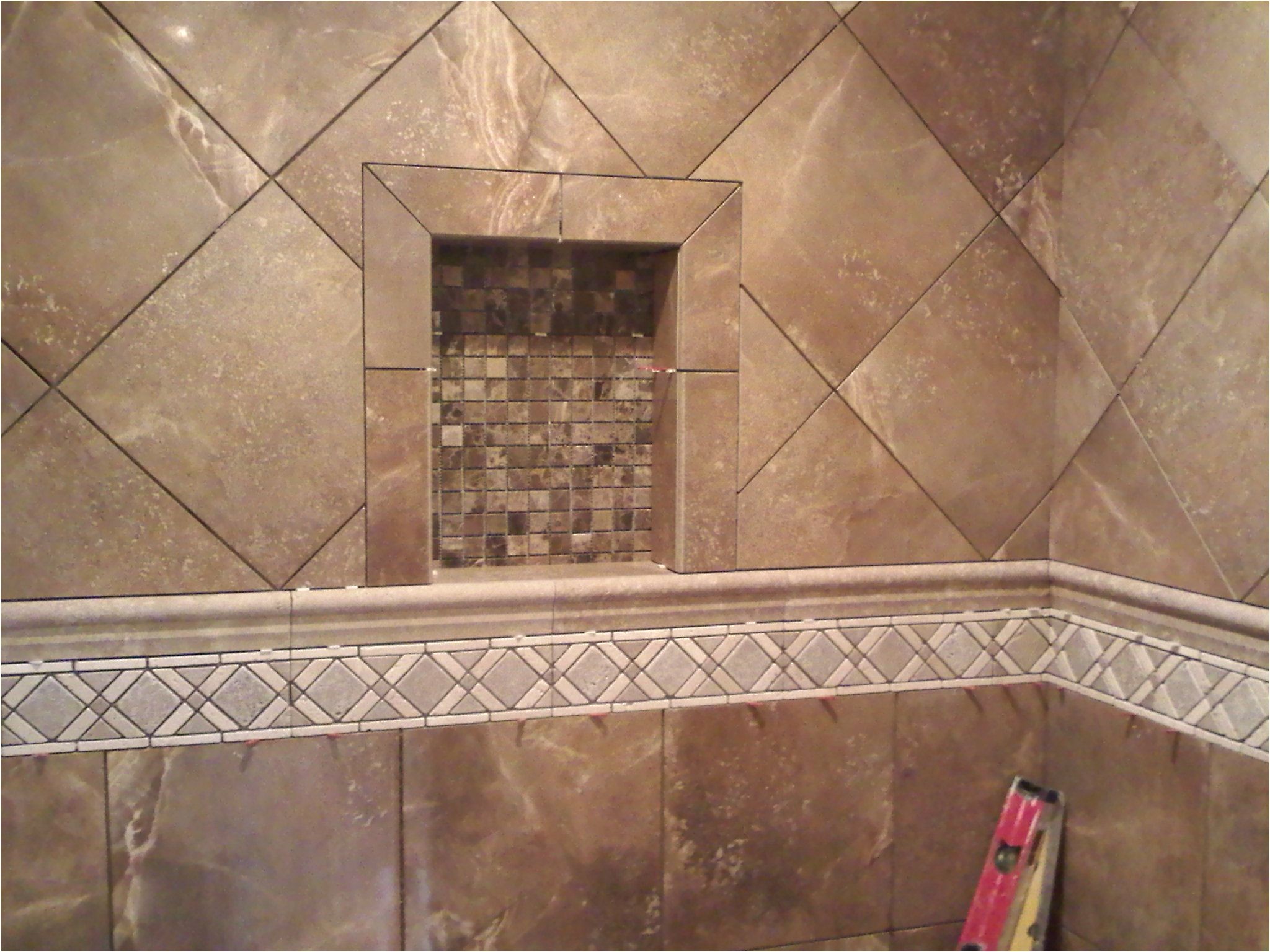 porcelain tile with travertine decorative band