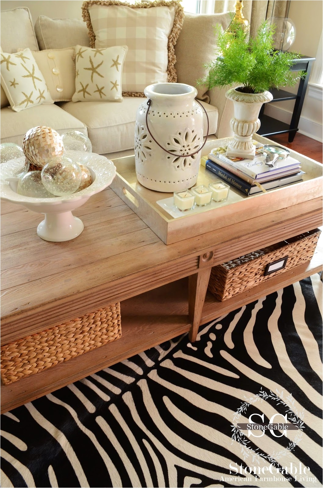 5 tips to style a coffee table like a pro