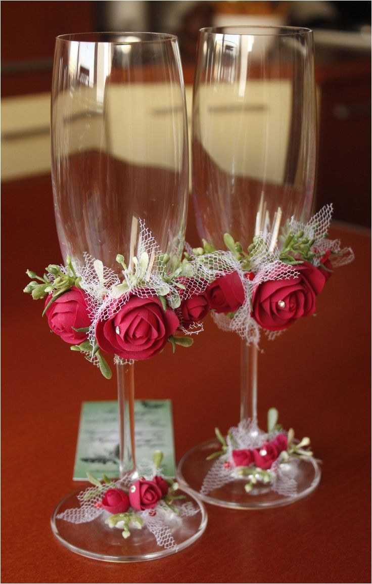 w 23539b37 jpg 1305a 2048 a champagne glasseswedding