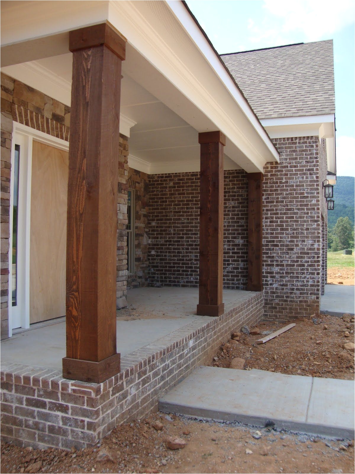 cedar columns will only cost around 150 to make 3 to update my 1970 s porch