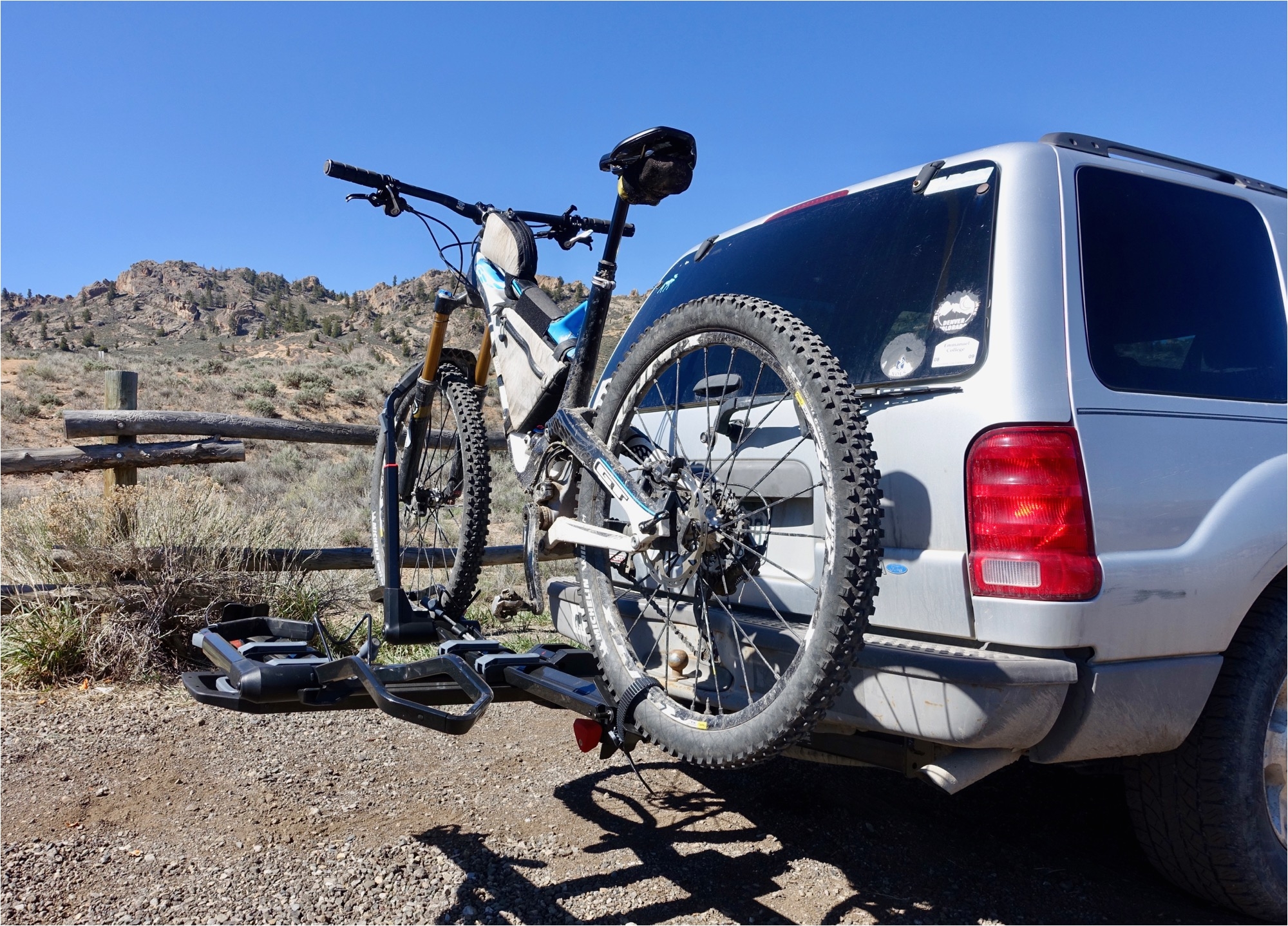 the unique tray adjustment mechanism and the substantial distance between the bikes are both key ingredients that allow yakima s dr tray hitch rack to be
