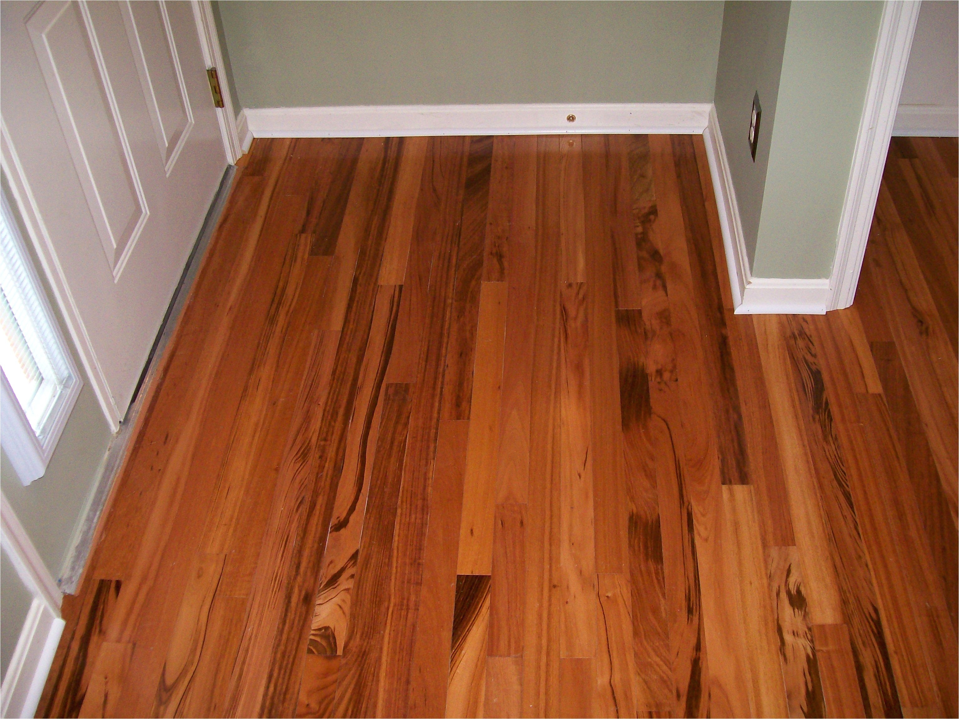 50 luxury vinyl floor tiles lowes 50 s ideas of loose lay vinyl plank flooring lowes