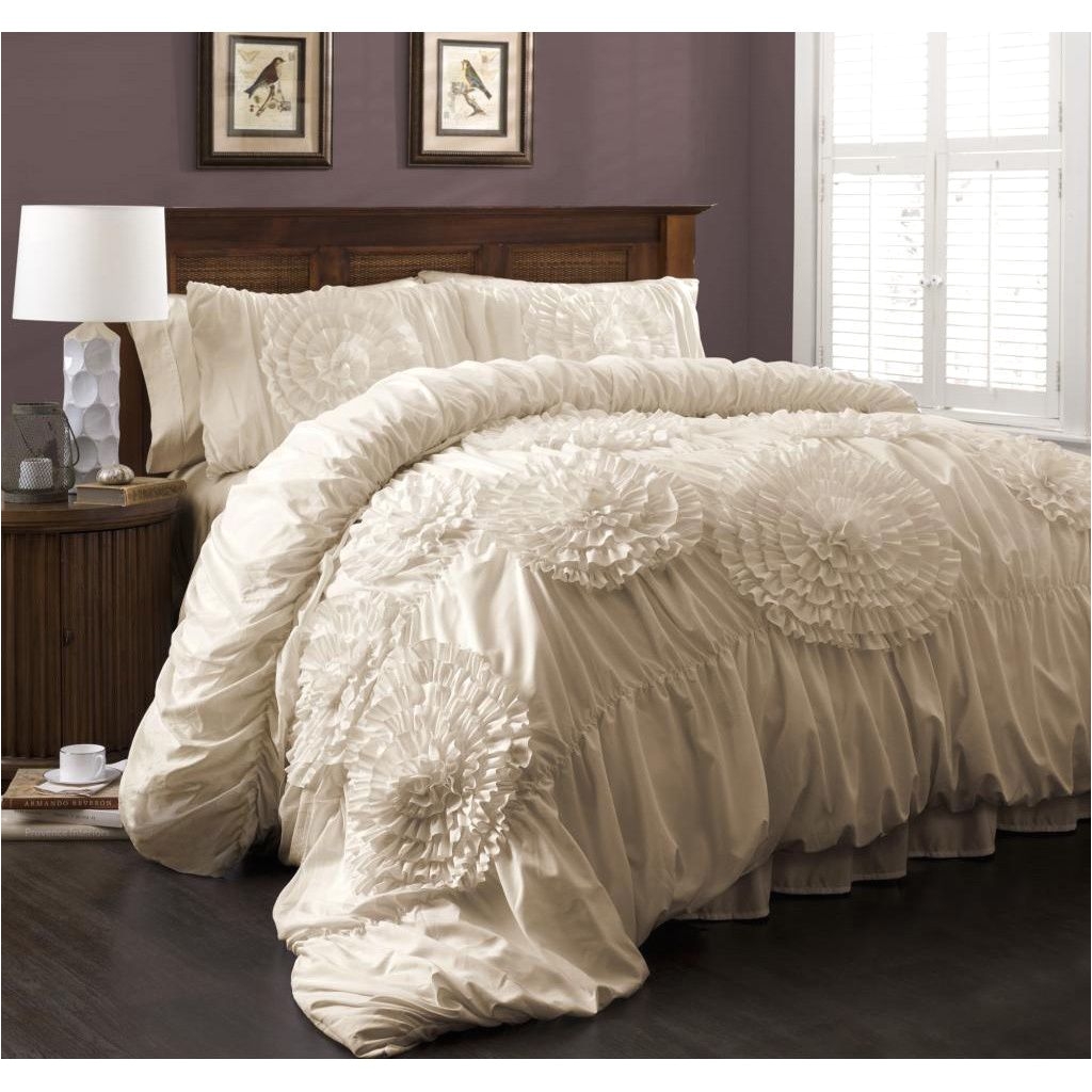 Lush Decor Belle 4-piece Comforter Set Queen White Ivory Serena Comforter Set I Want This I Want It Pinterest