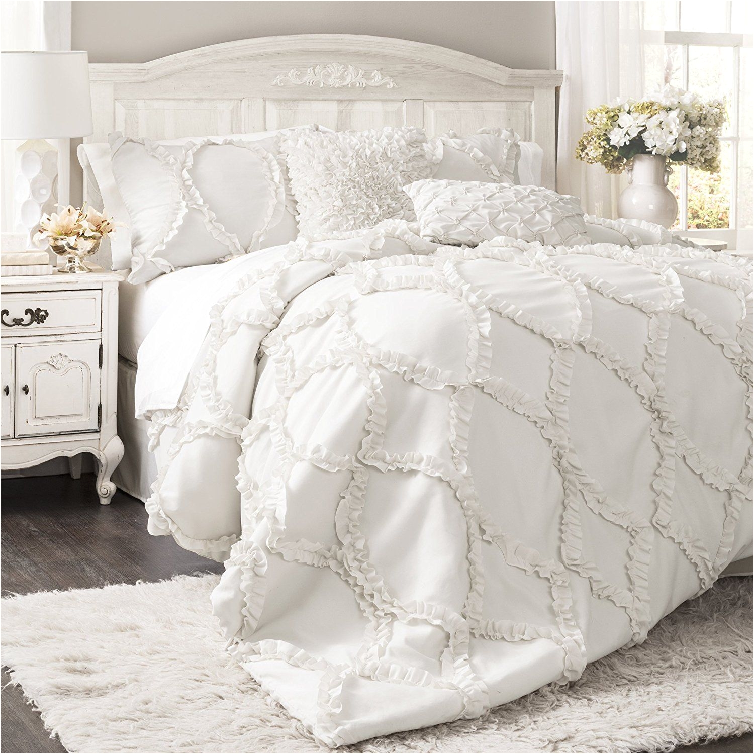 Lush Decor Belle 4-piece Comforter Set Queen White Master Bedroom Chandeliers Ideas and Pictures Master Bedroom