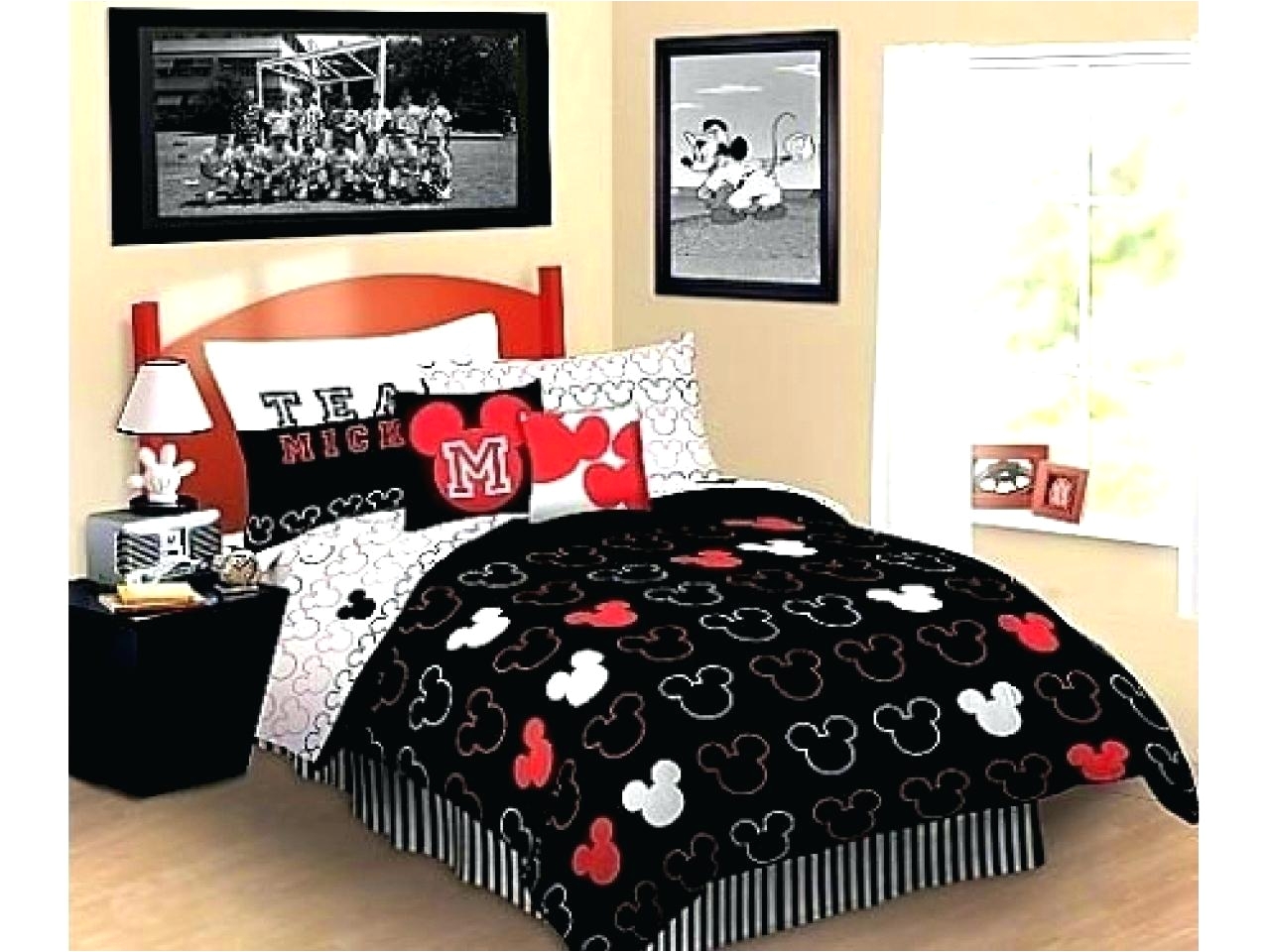 minnie and mickey mouse bed set bedroom astounding popular mickey mouse king size bedding buy popular