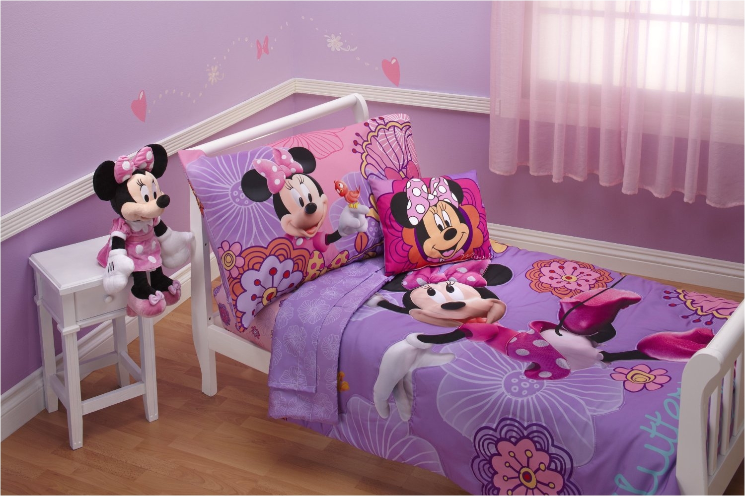 Minnie Mouse Bedroom Set for toddlers Get Minnie Mouse Wall Decor for You Kids with 4 Considerations