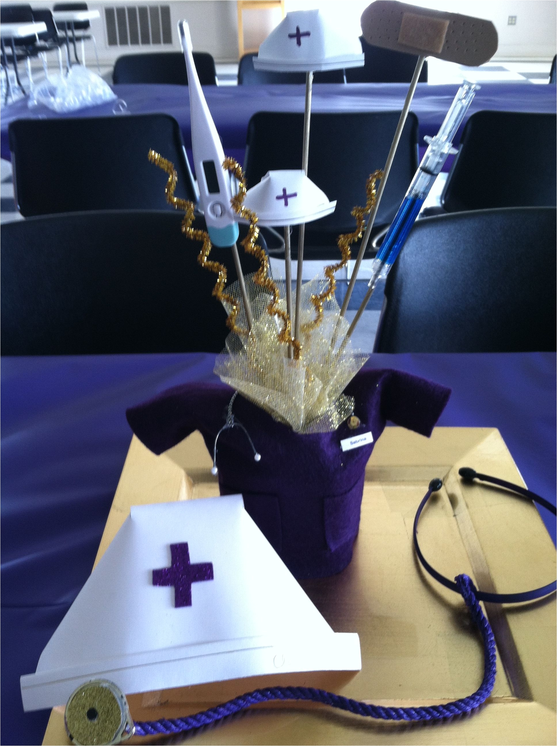 center pieces for a nurse graduation party