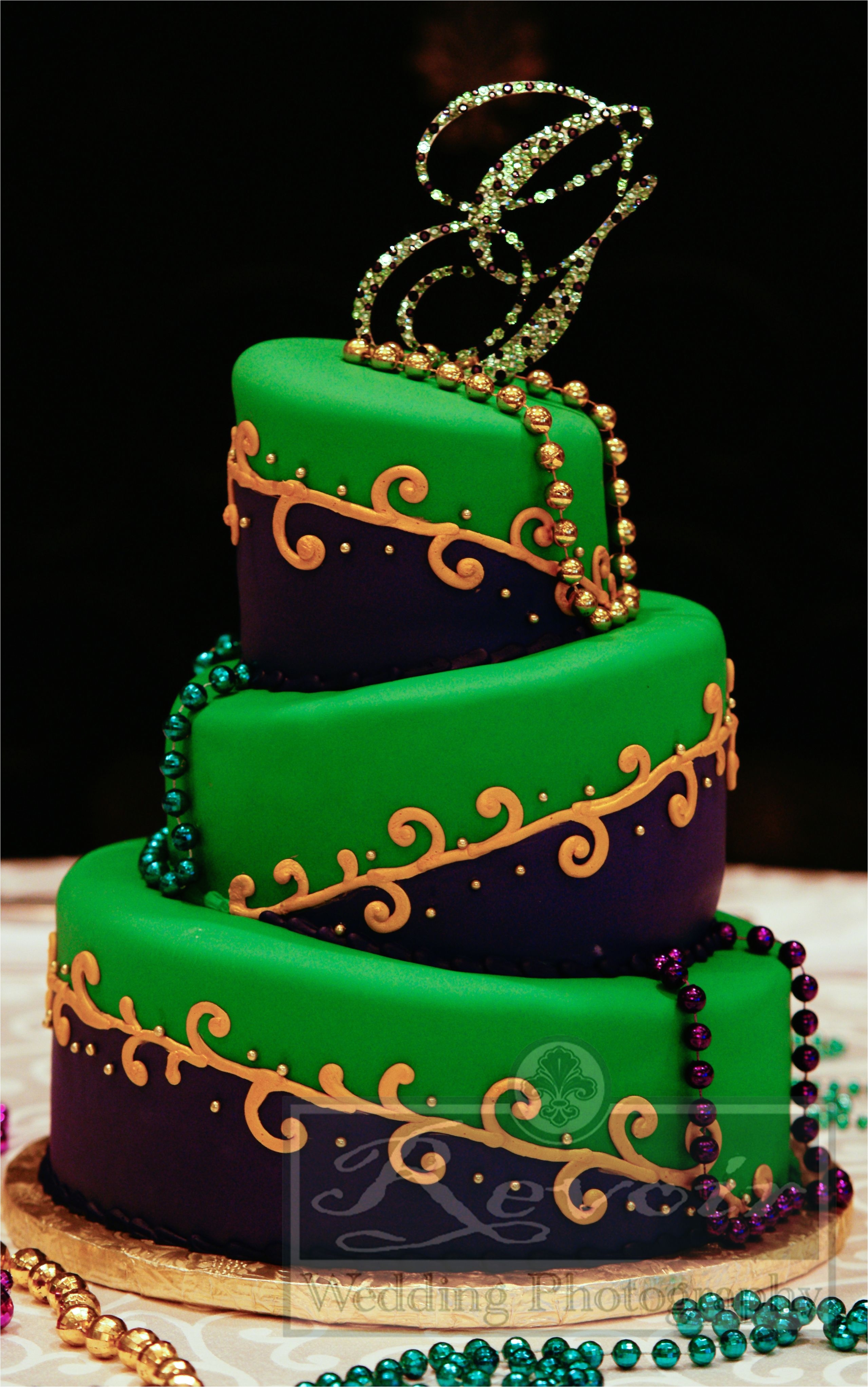 mardi gras themed wedding cake wedding cakes pinterest themed wedding cakes mardi gras and themed weddings