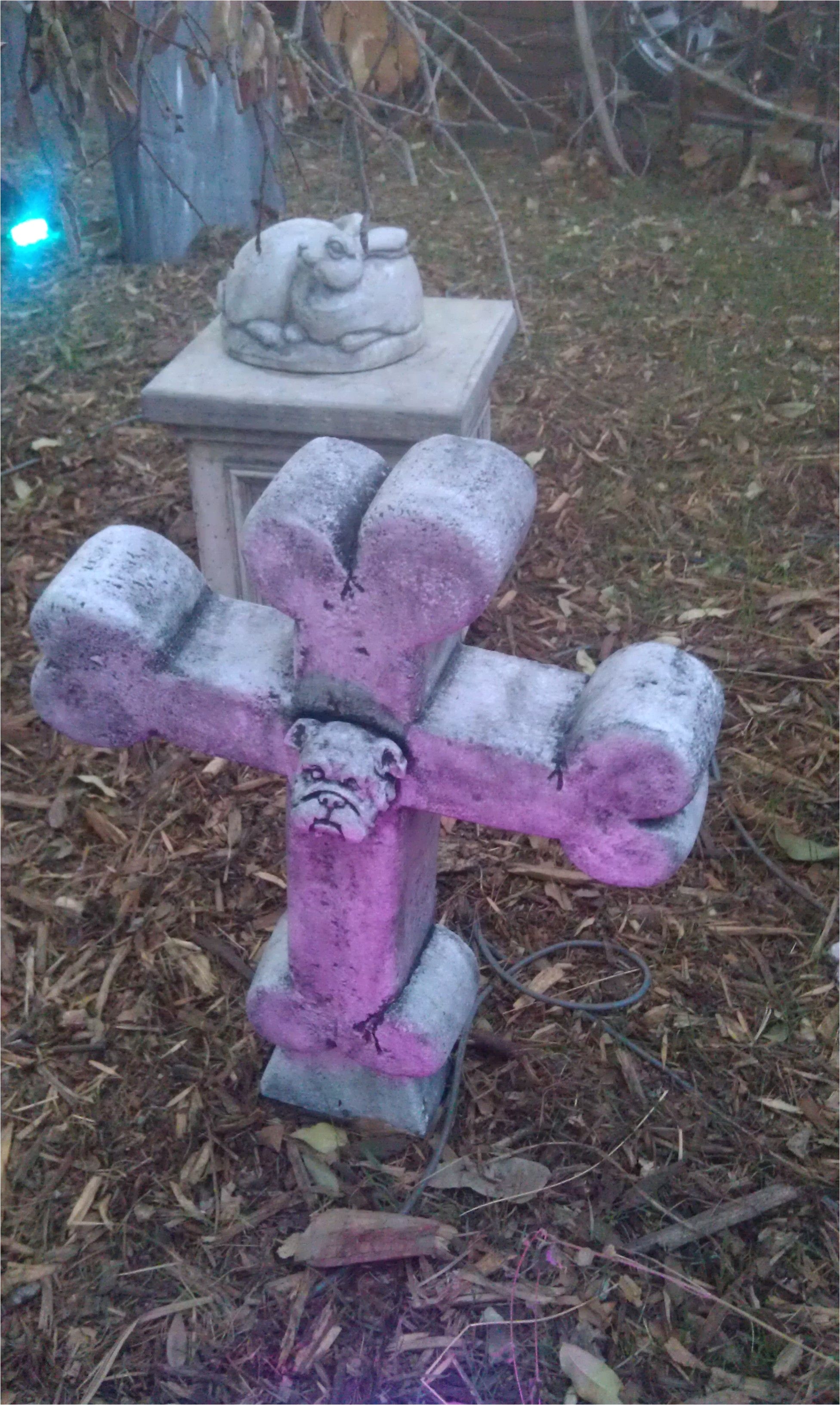 finished foam bulldog cross for pet cemetery