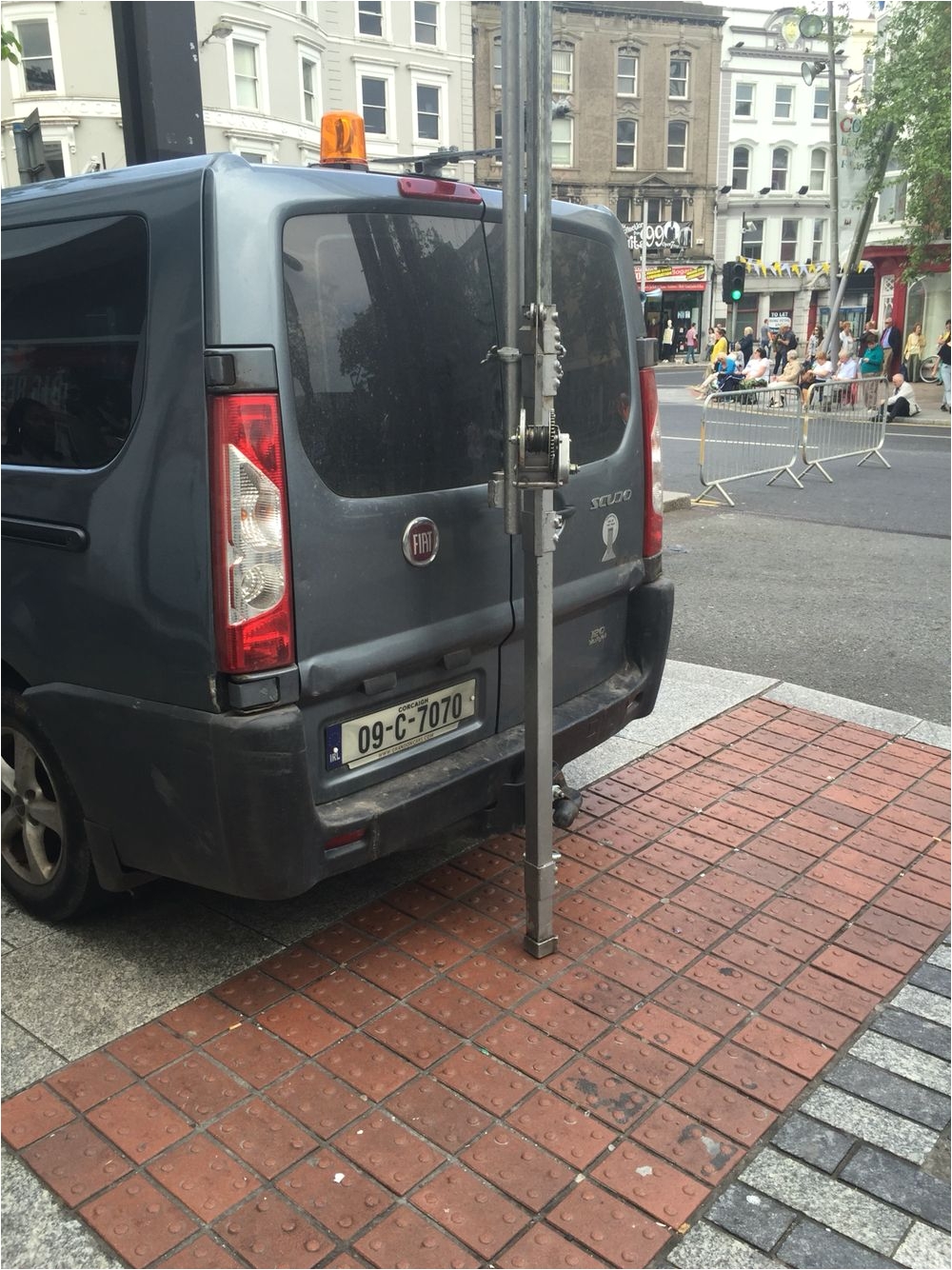 an idea for attaching a pull up bar to the back of the van