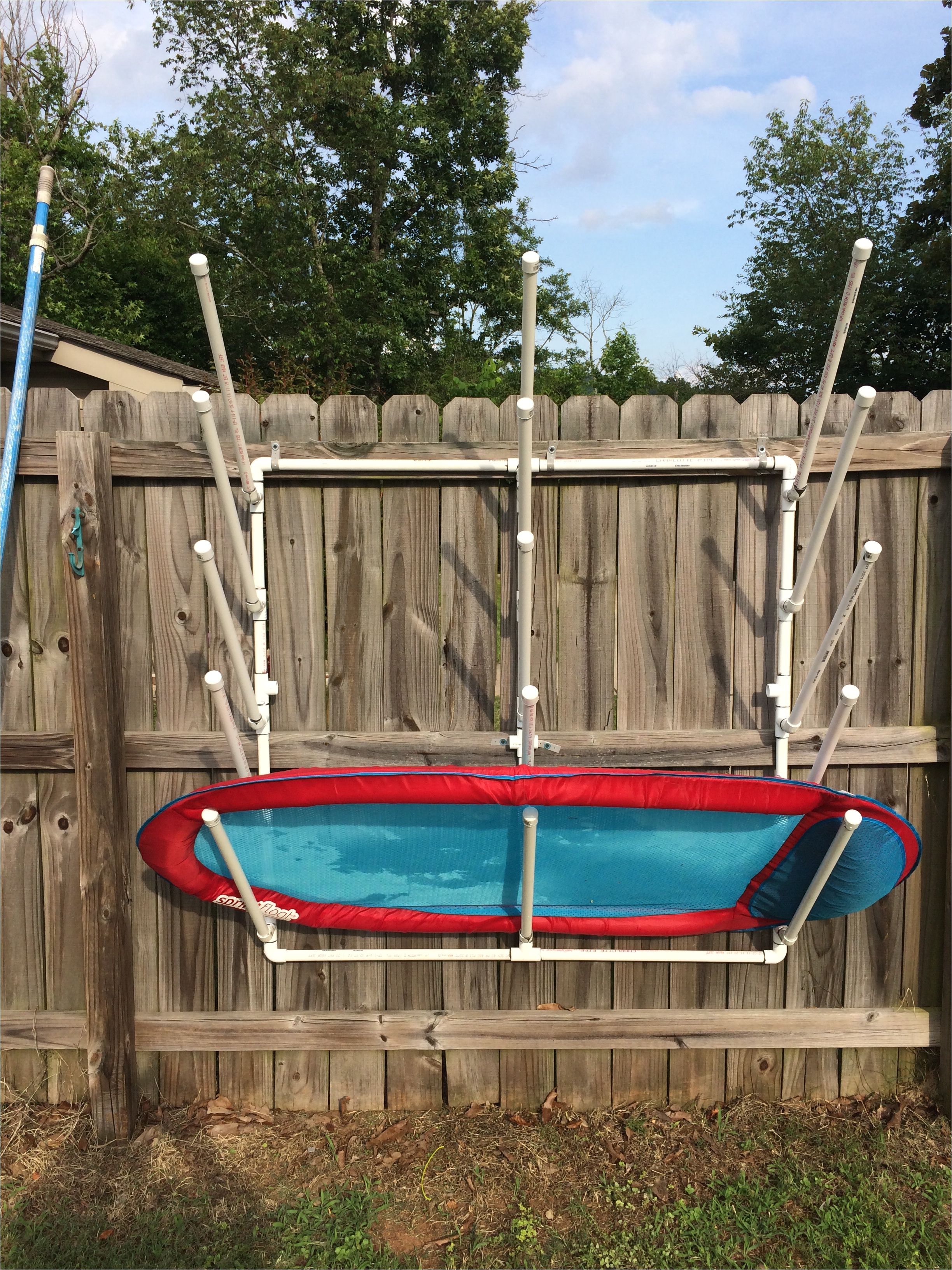 pvc pipe float holder