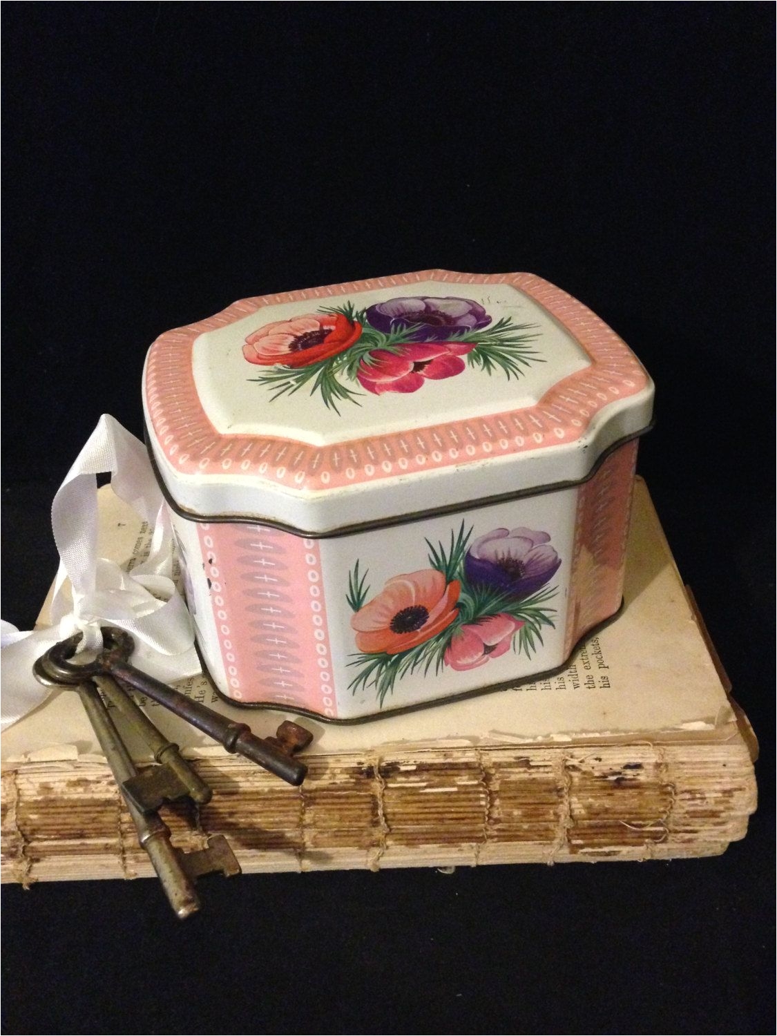 english tea canister pink tea tin box hinged lid decorative floral