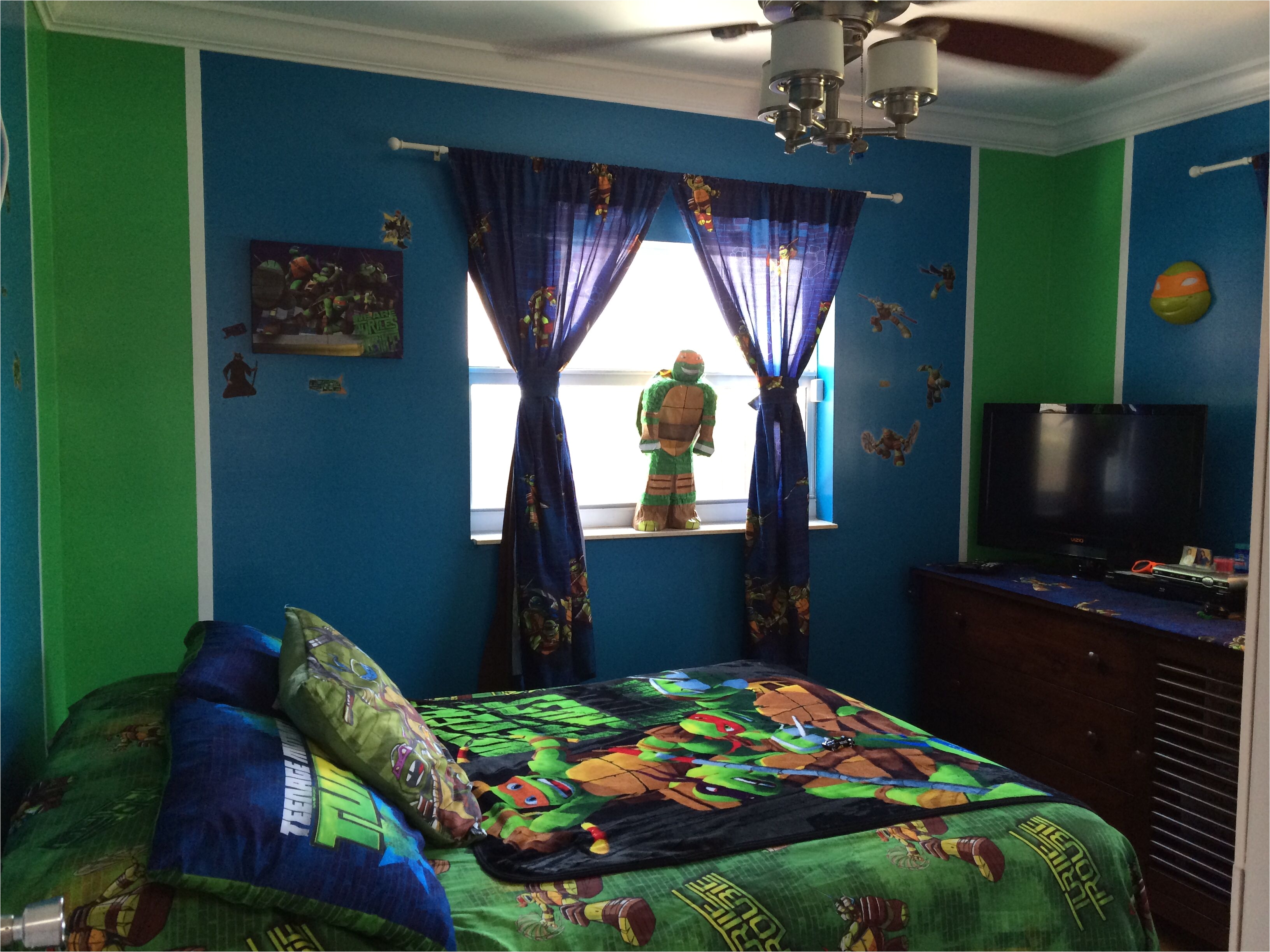 tmnt room jordel blue and green room