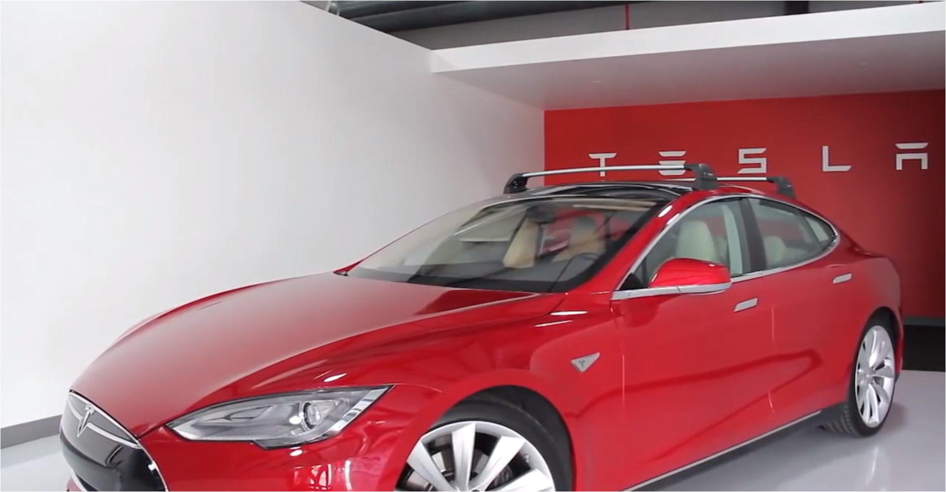 tesla model s with the roof rack on