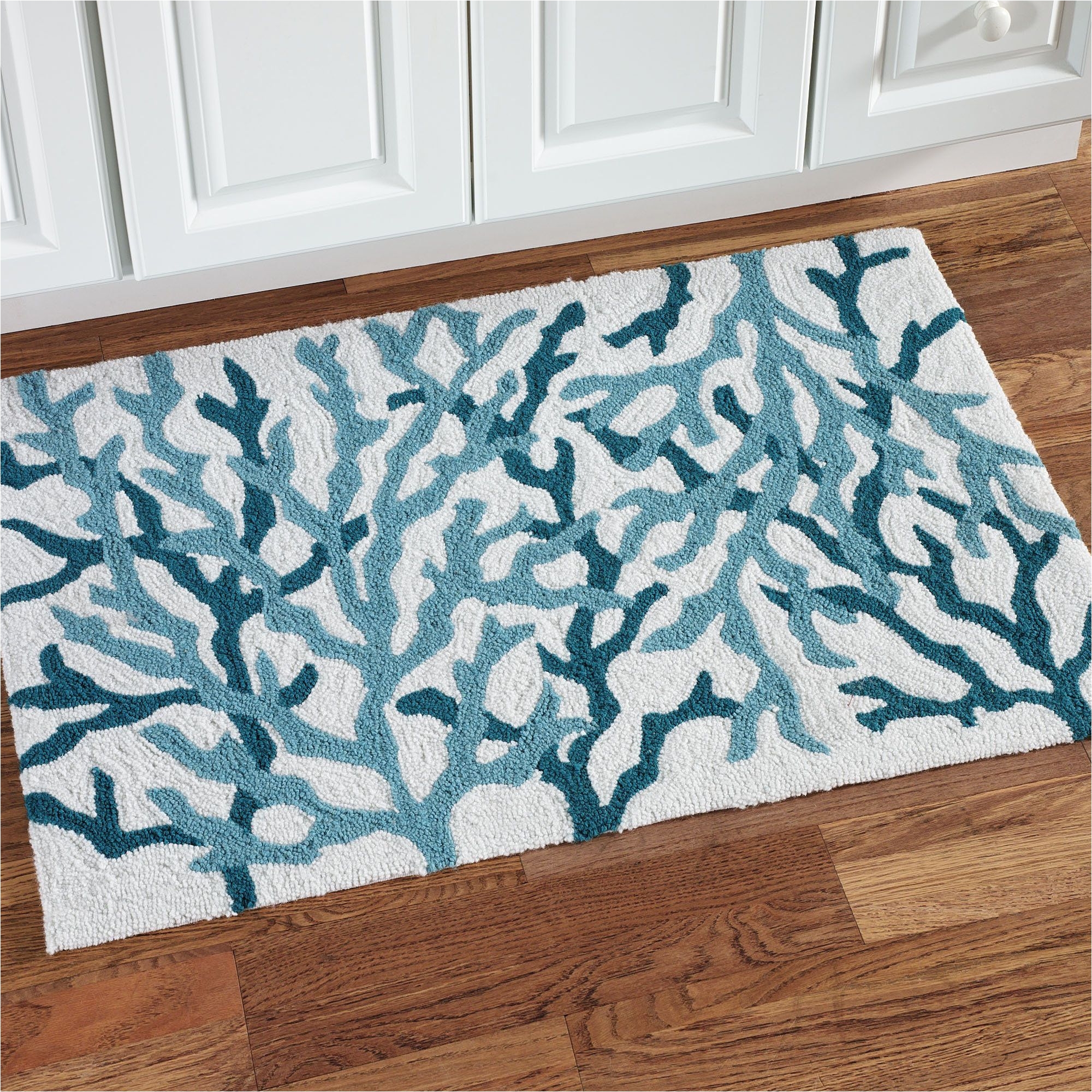 cora blue coral coastal hooked accent rug