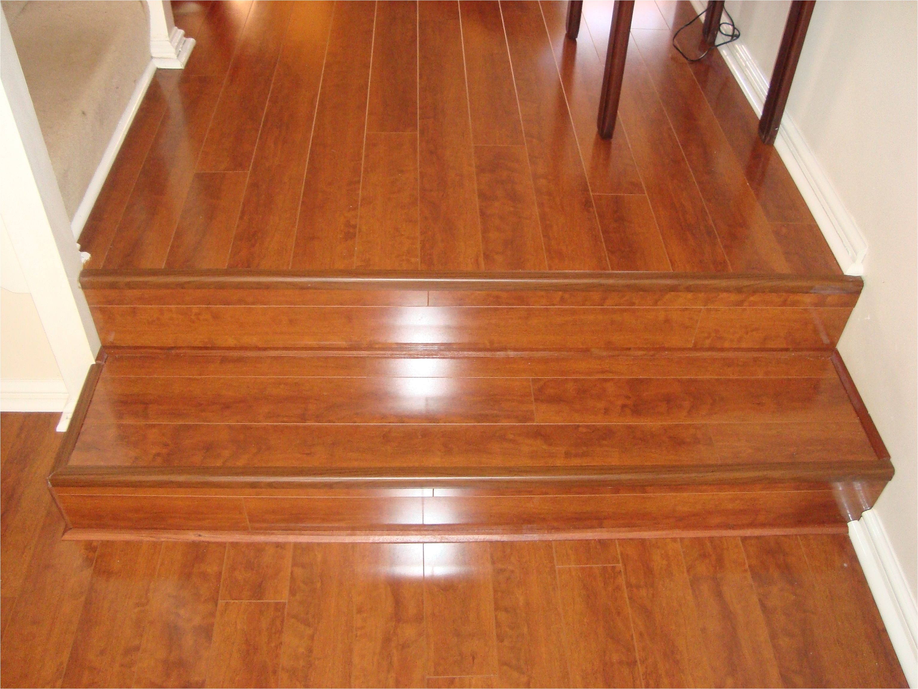 Homemade Natural Laminate Floor Cleaner Laminate Flooring Stairs My Posh Closet Pinterest Laminate