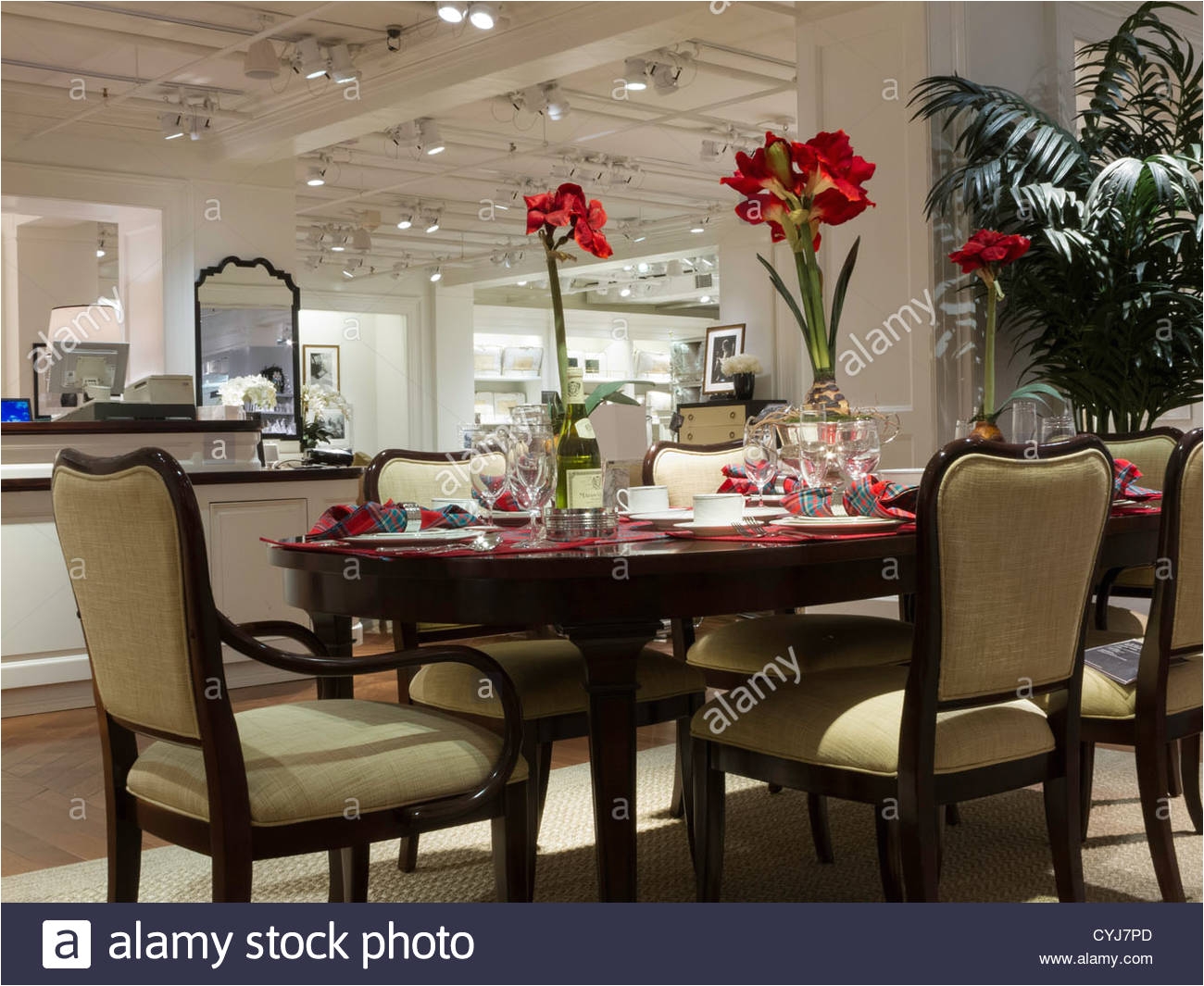 lord taylor home department display flagship store 424 fifth avenue nyc