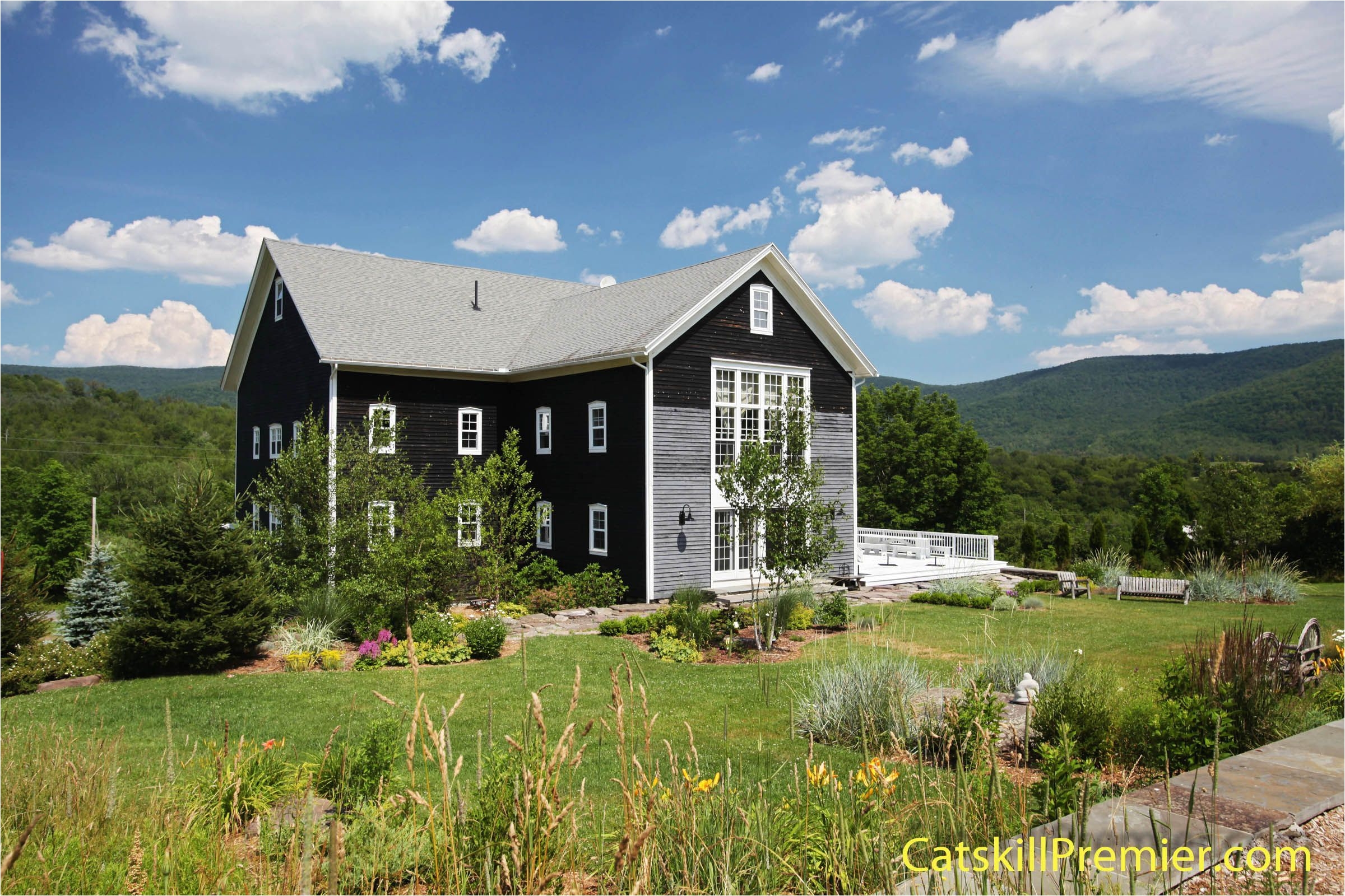 remodeled barn homes 01