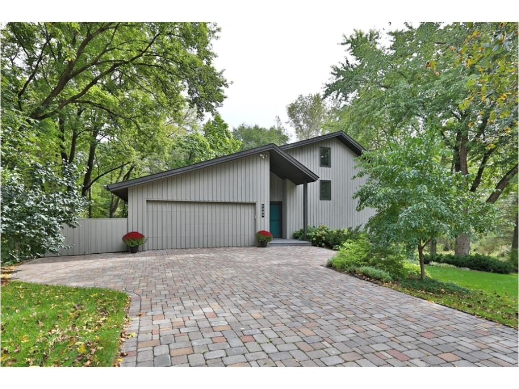 2405 cherrywood road minnetonka mn 55305