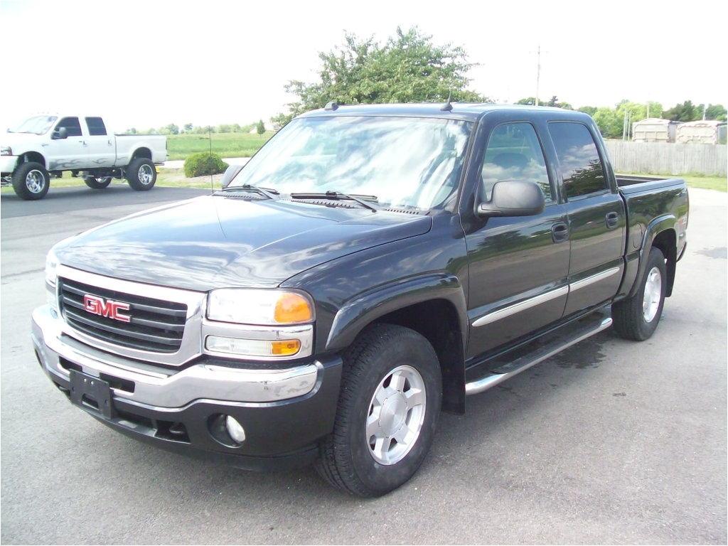 2005 gmc sierra 1500 crew cab 143 5 wb 4wd slt 17530385 0