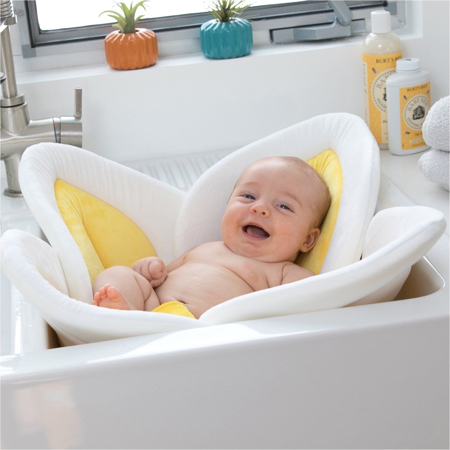 the blooming bath lotus is the latest and greatest product from blooming baby and incorporates