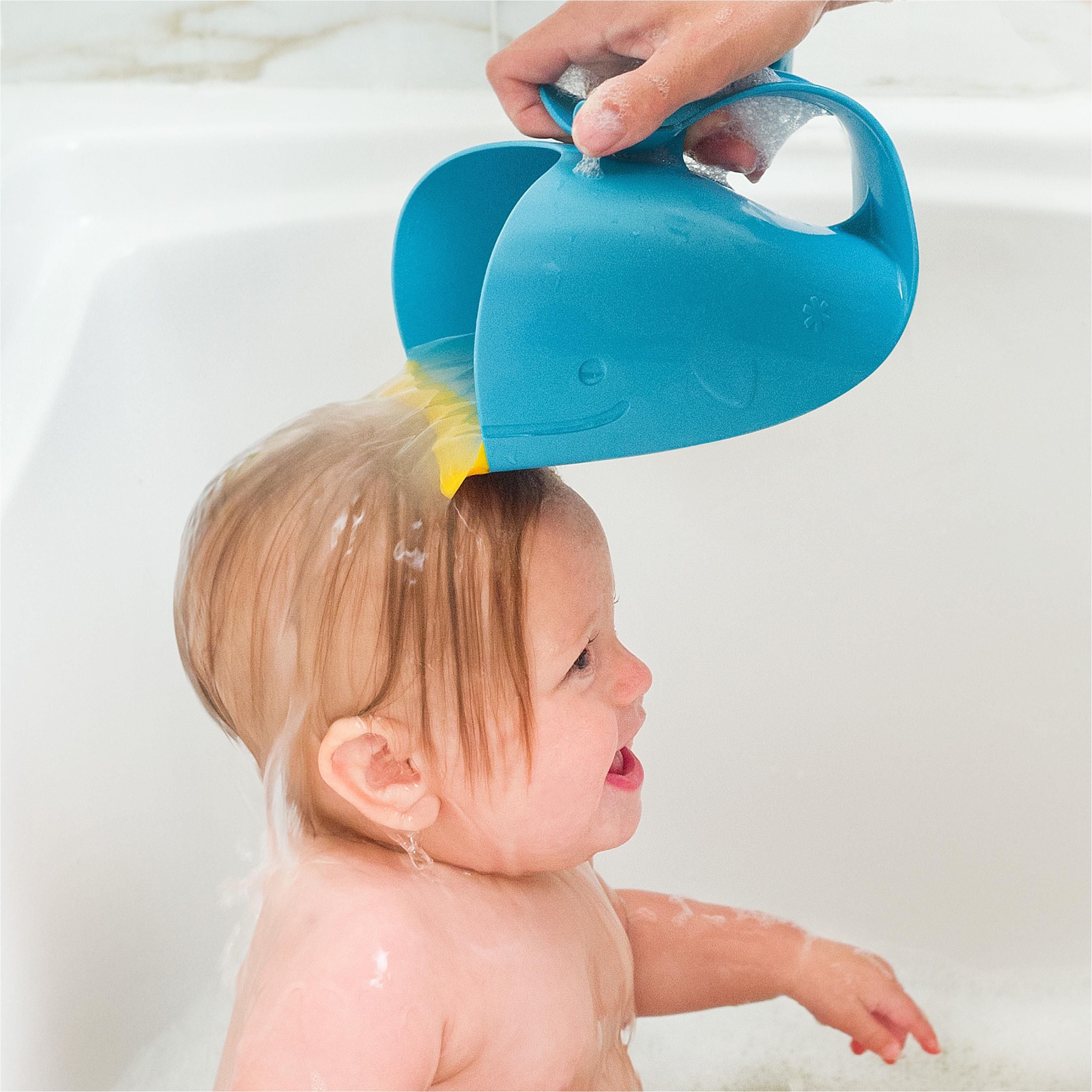 amazonsmile skip hop moby bath tear free waterfall rinser blue baby bathing products baby