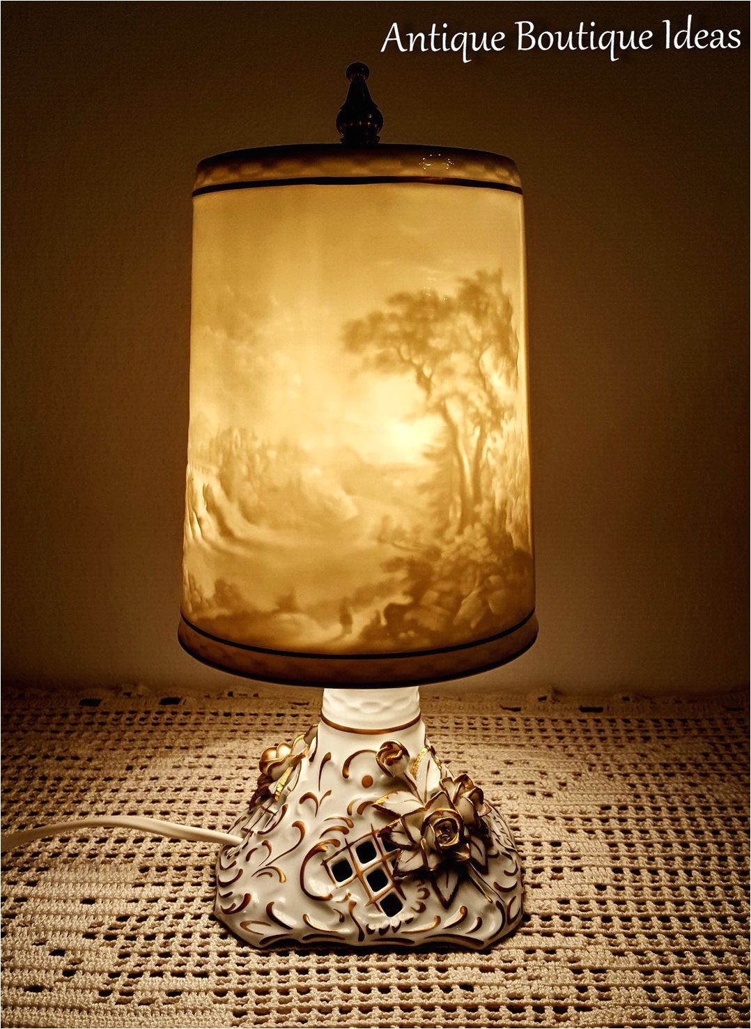 unique vintage lithophane lamp bedside table lamp vintage plaue lithophanie shades german porcelain by antiqueboutiqueideas on