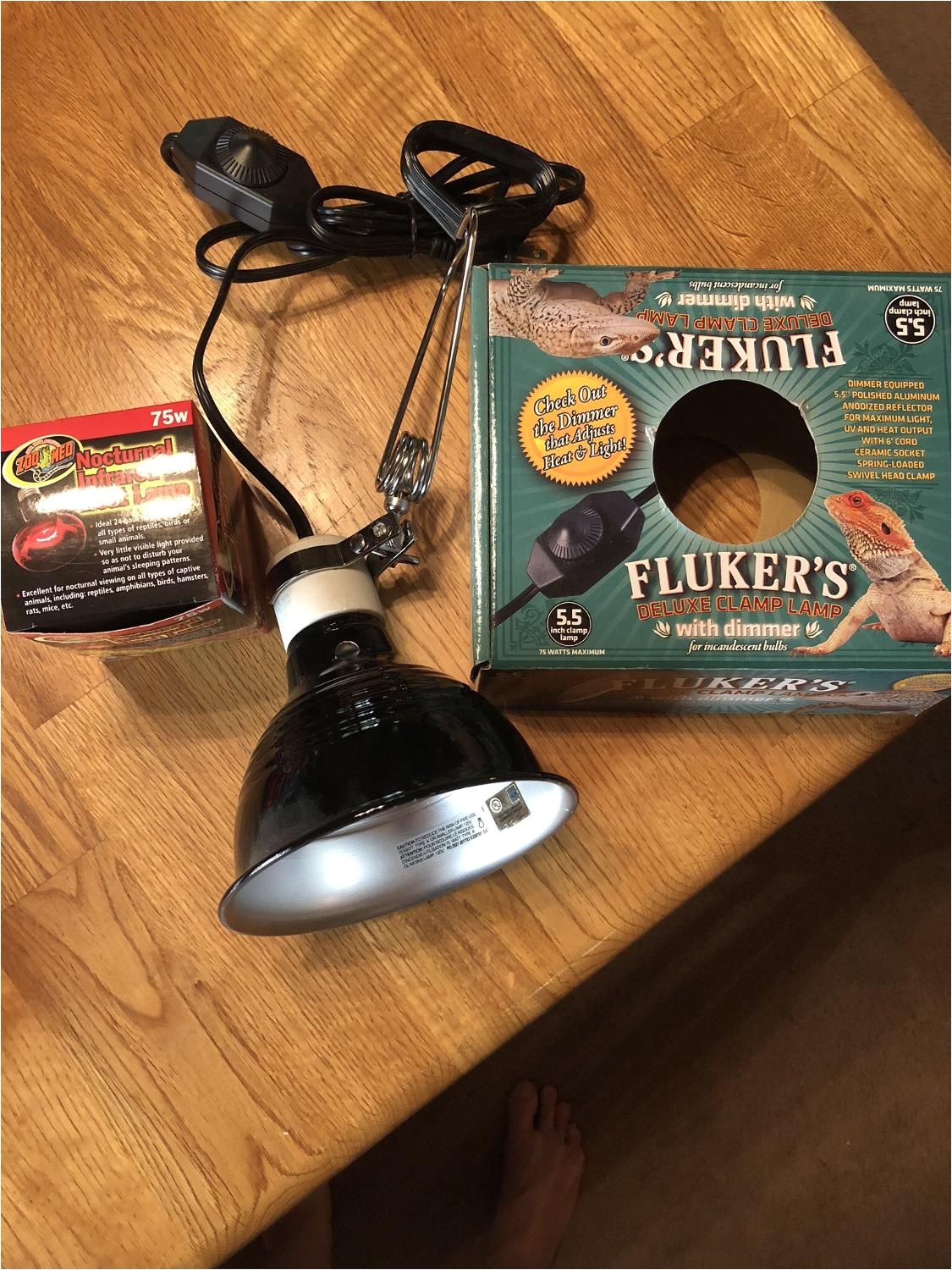 find more flukers deluxe clamp lamp with dimmer 5 5 new in box never used will include 75w night heat bulb for sale at up to 90 off