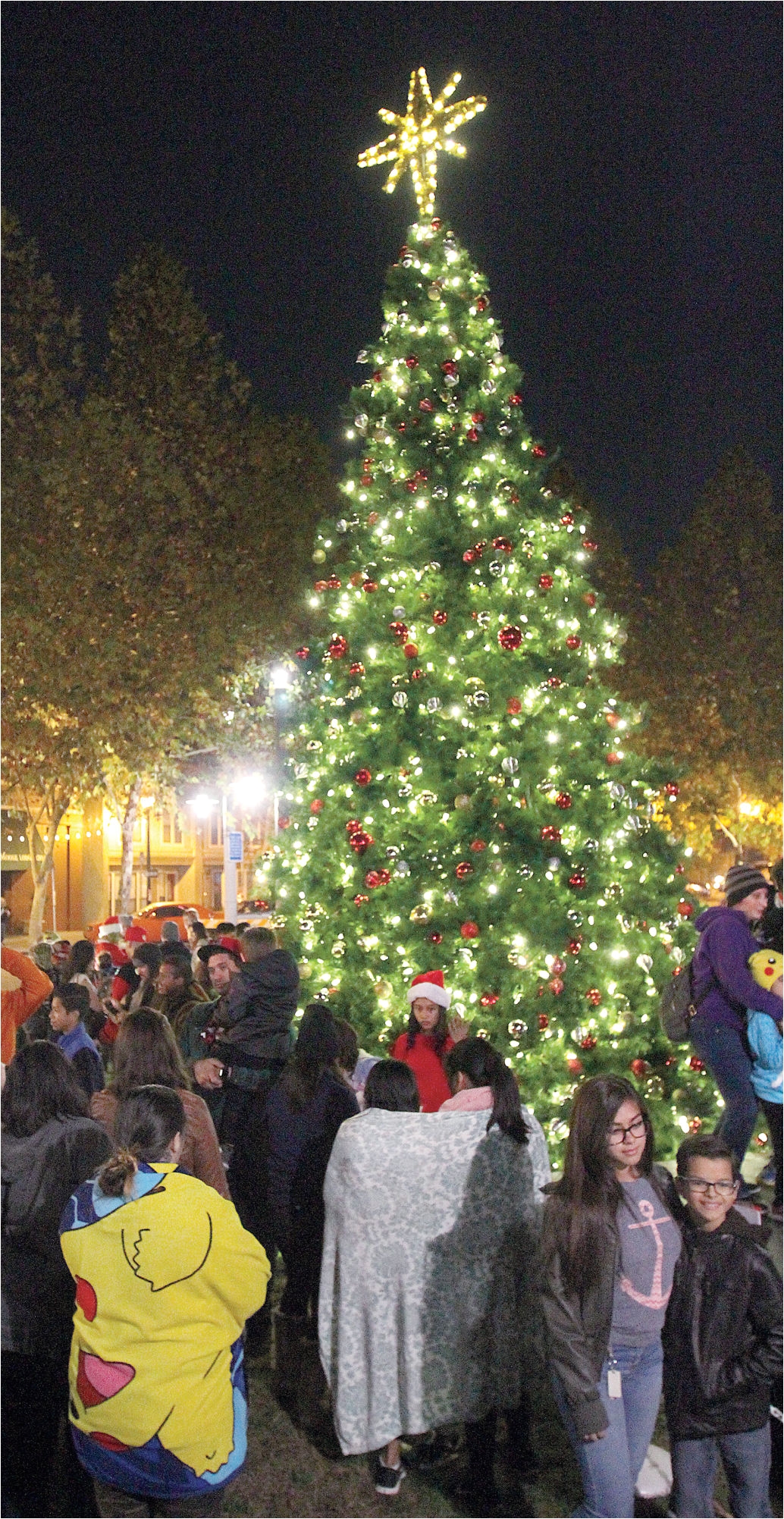 hometown holiday parade and tree lighting tracy press goldenstatenewspapers com