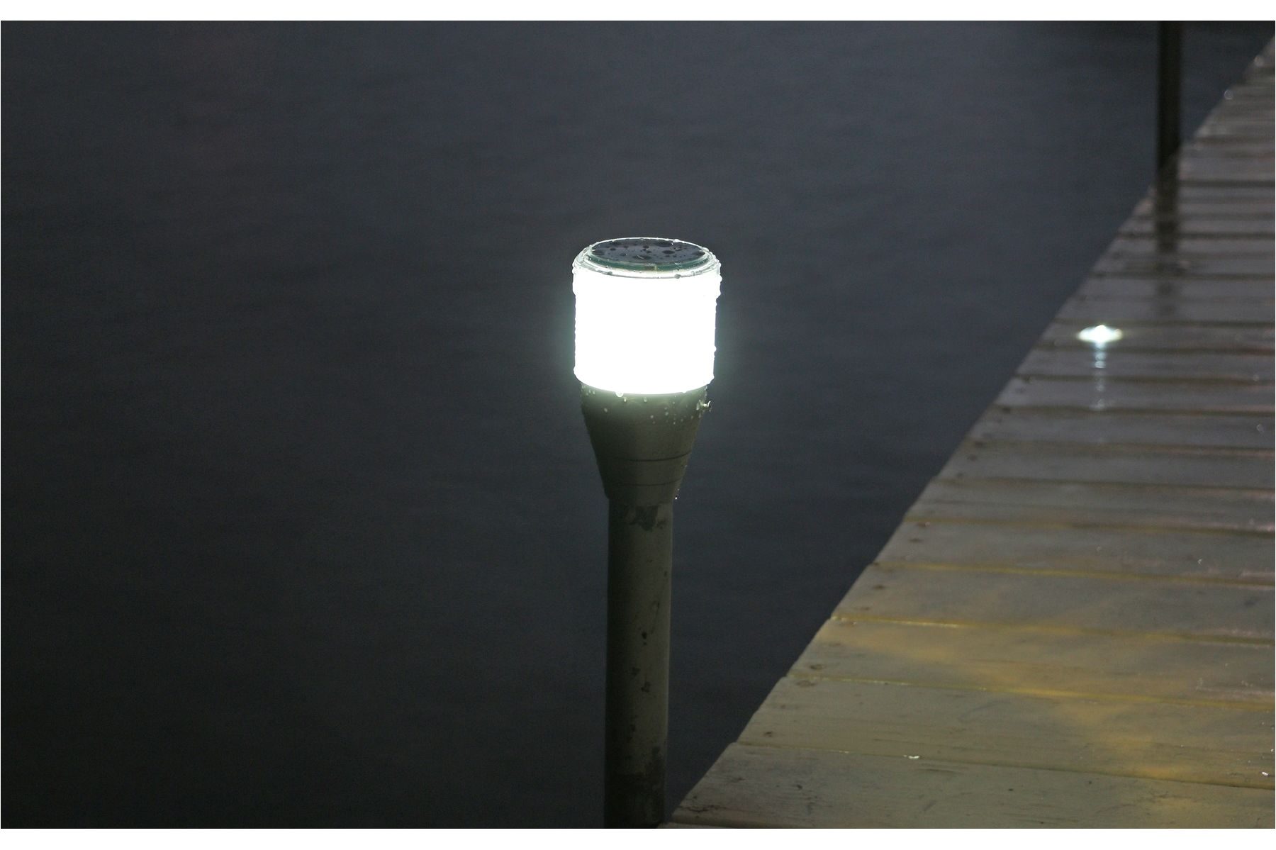 2pk solar dock post lights