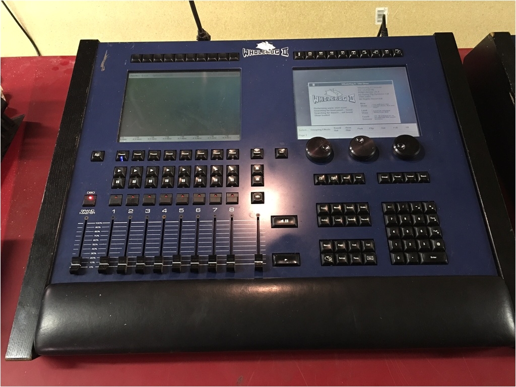 Hog Lighting Console wholehog 2 Lighting Console with Expansion Wing Gearsource