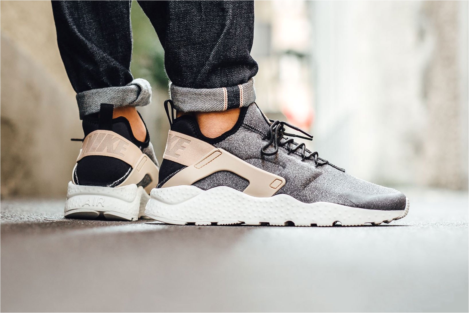 buy authentic nike air huarache run ultra se black tan white trainer for cheap sale with high quality and preferential price and get free one pair of socks