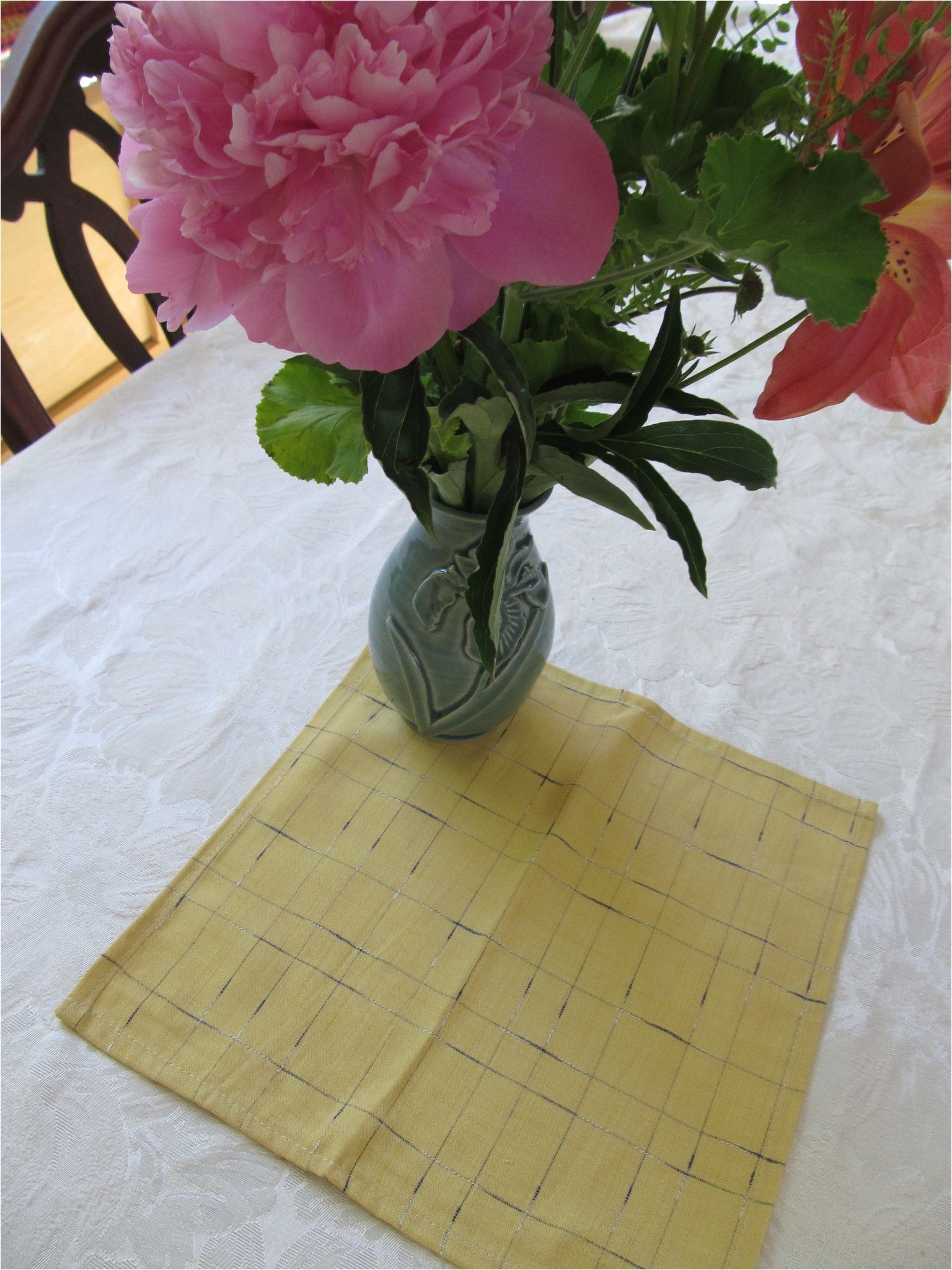 napkin set 31 light yellow checked napkins large vintage fabric