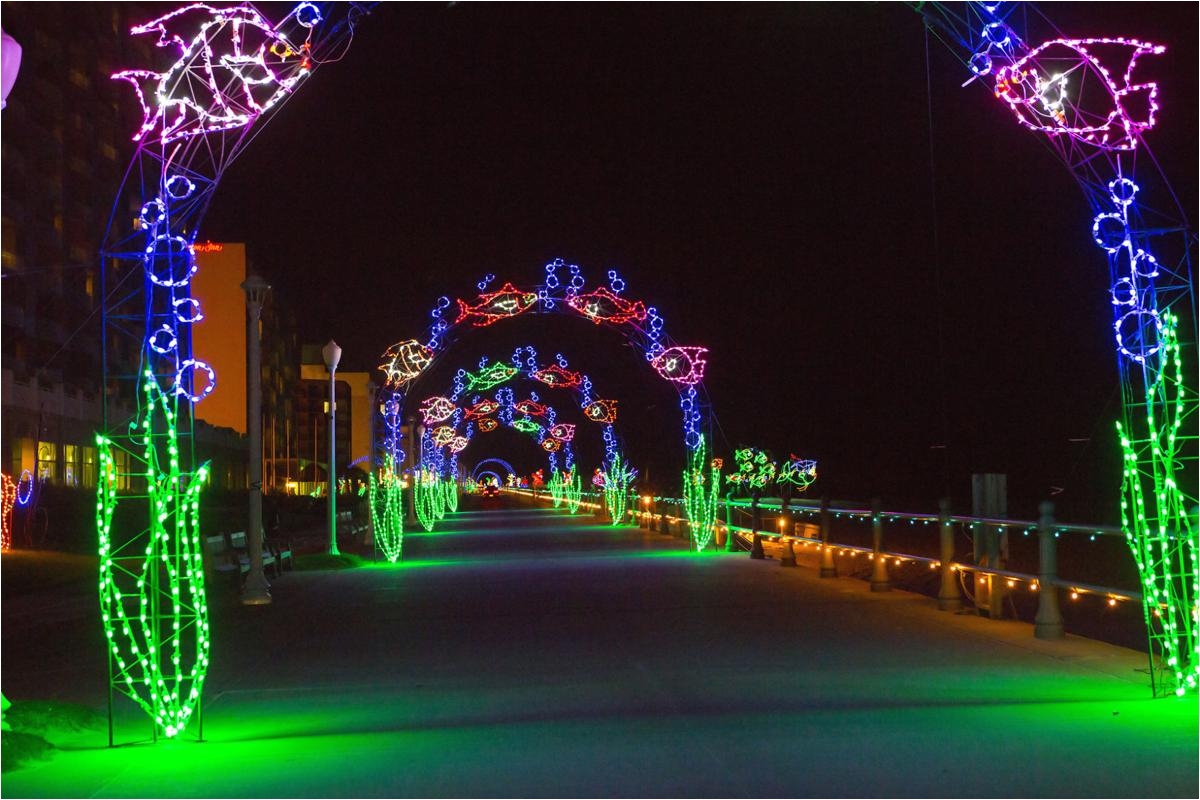 Merry Brite Lights 4 Ways to Enjoy Holiday Lights In norfolk and Virginia Beach Beach