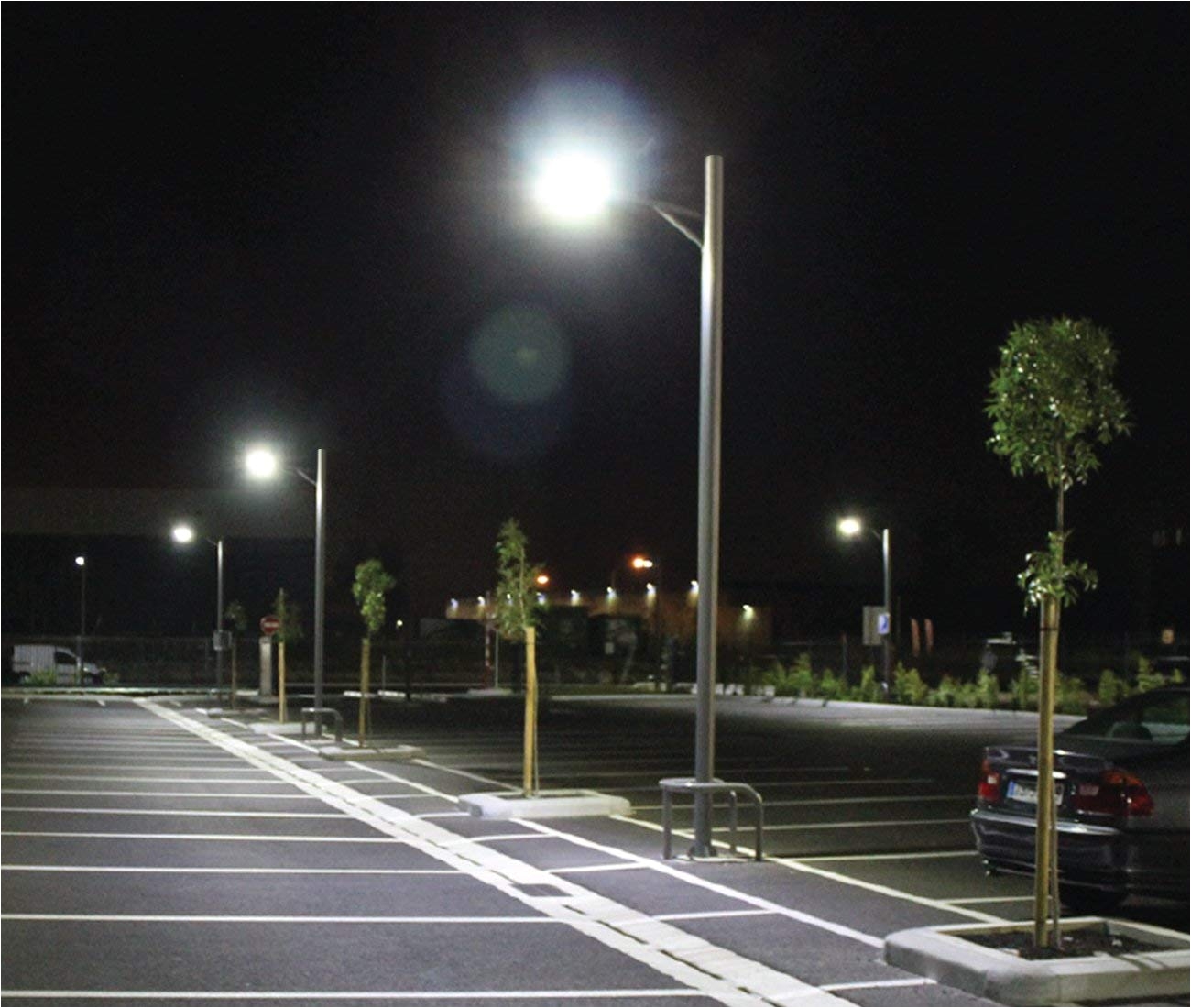 Parking Lot Light Bulbs Amazon Com Ultra Bright Led Parking Lot Light with Photocell 150w