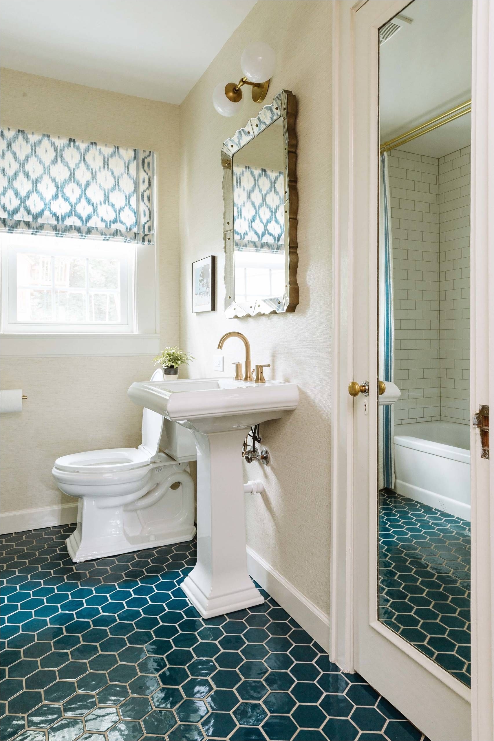 42 chic design ideas to rejuvenate your master bathroom