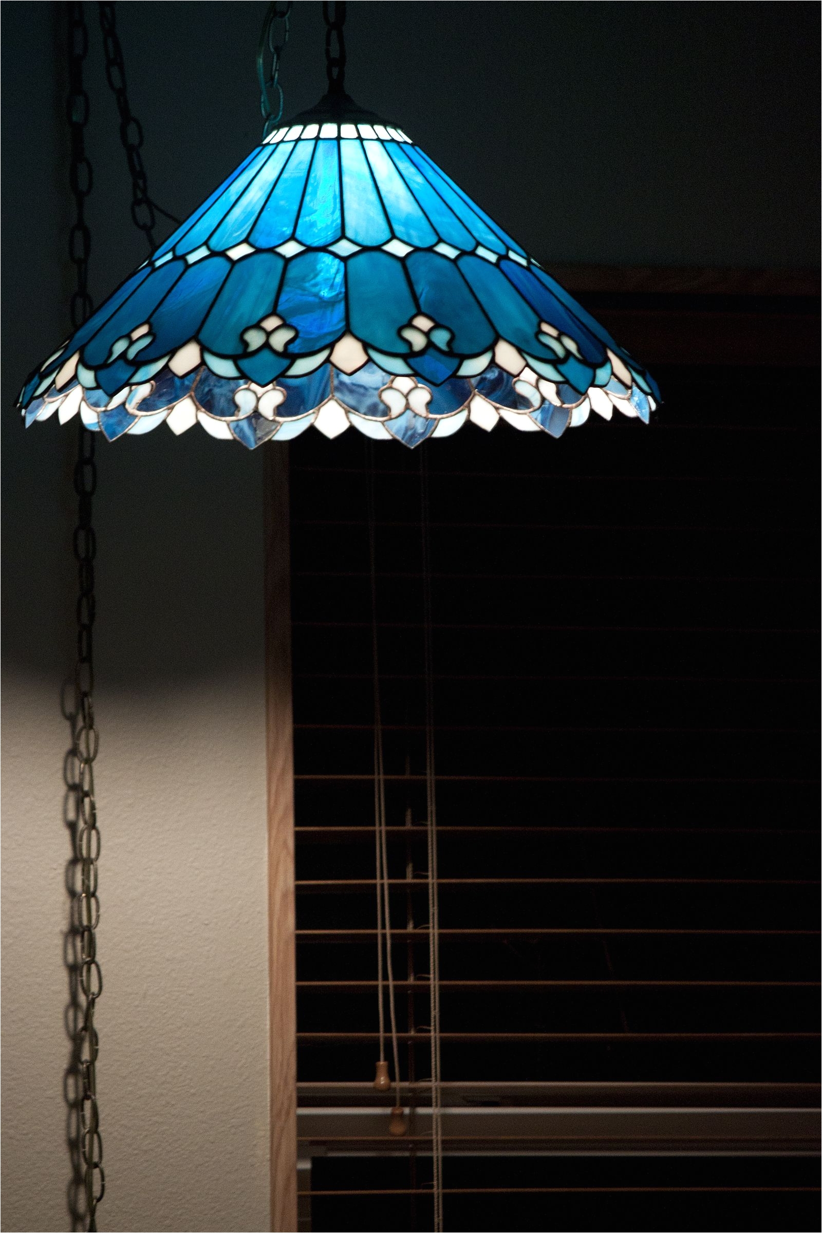 beautiful blue and white stained glass lamp shade