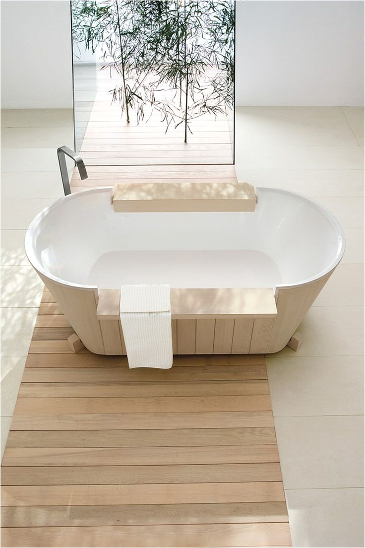 i love the simplicity of this white wood bathroom